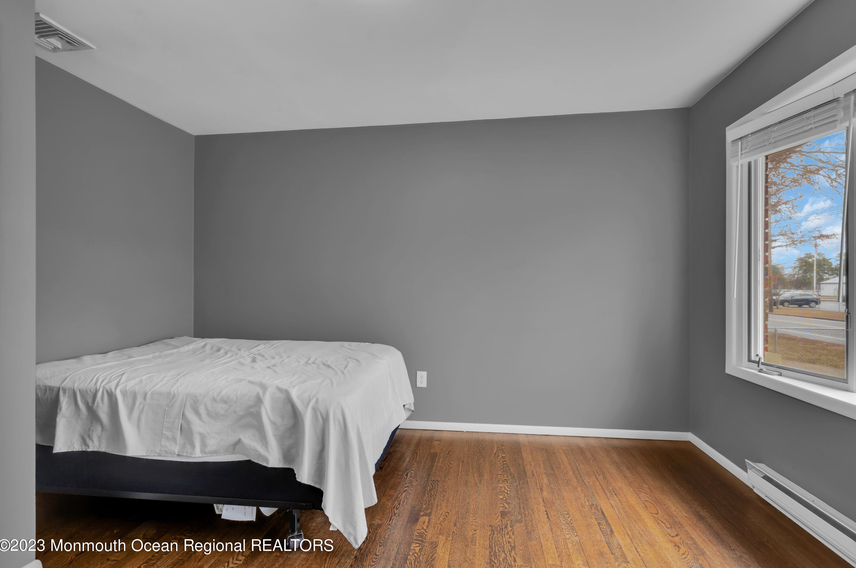 924 Berkeley Ave, Beachwood NJ  08722-4501 exterior