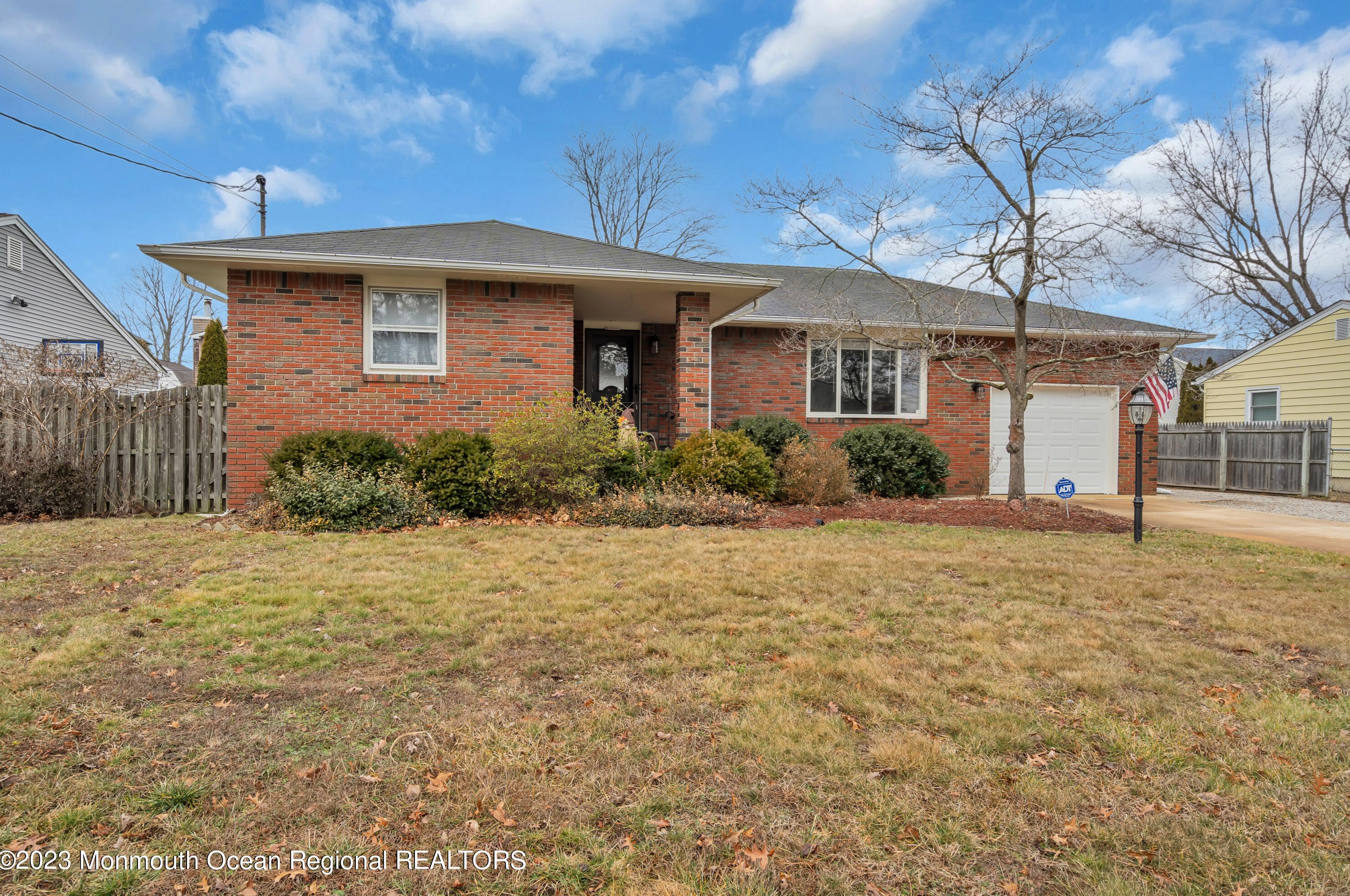 924 Berkeley Ave, Beachwood NJ  08722-4501 exterior