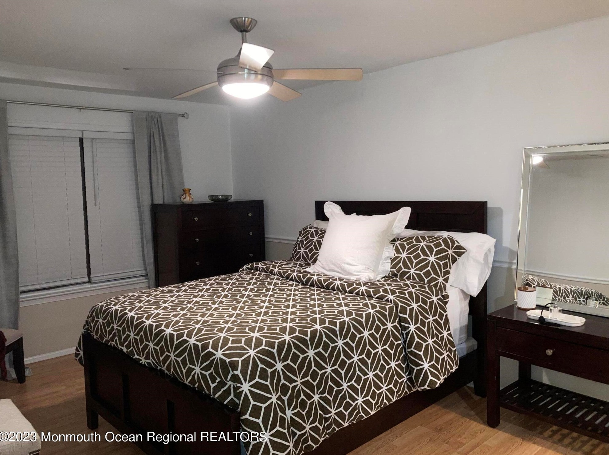 518 Wellington Pl, Matawan NJ 07747-1921 exterior