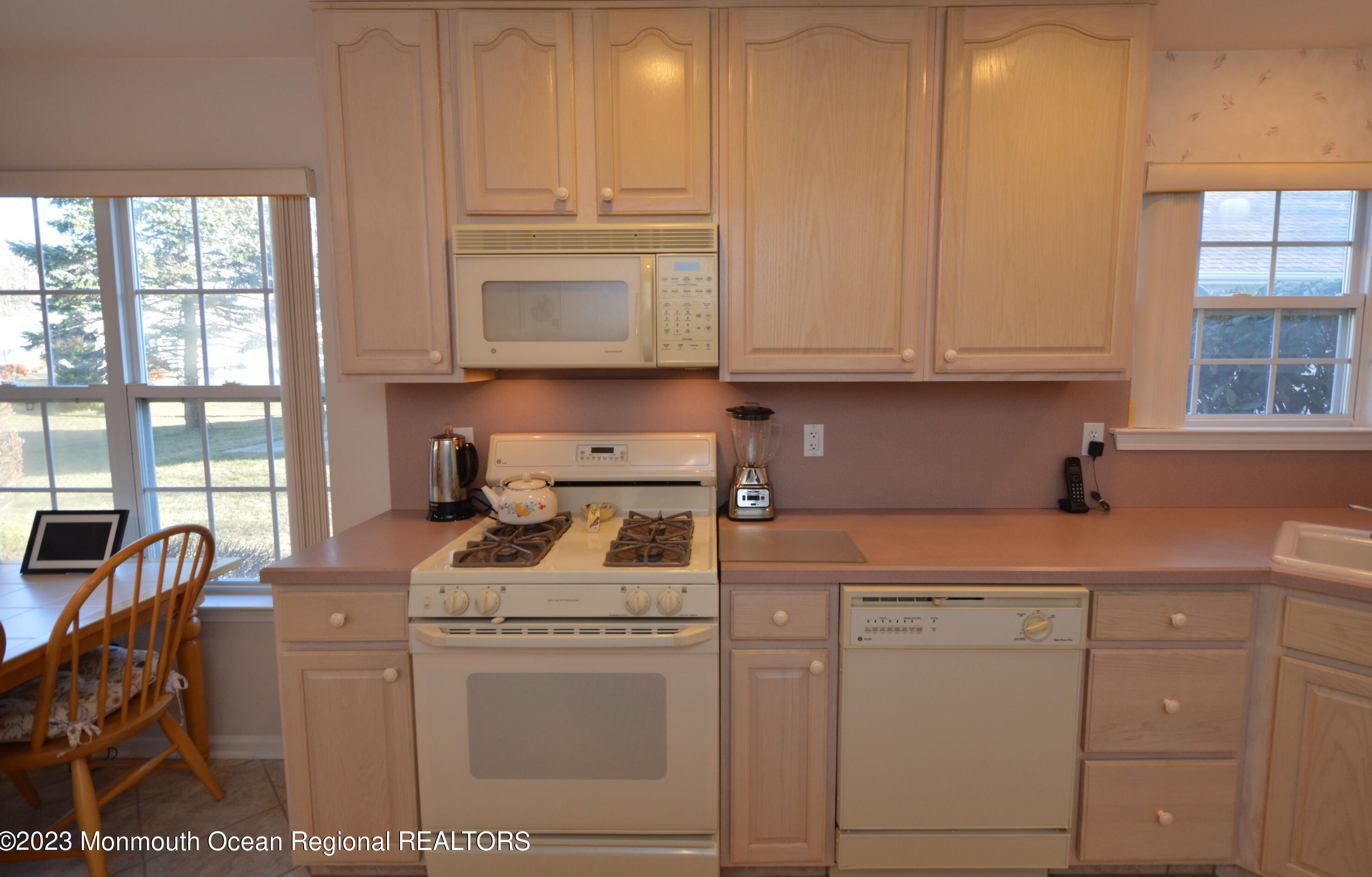 2651 Mdw Lk Dr, Toms River NJ 08755-2539 exterior