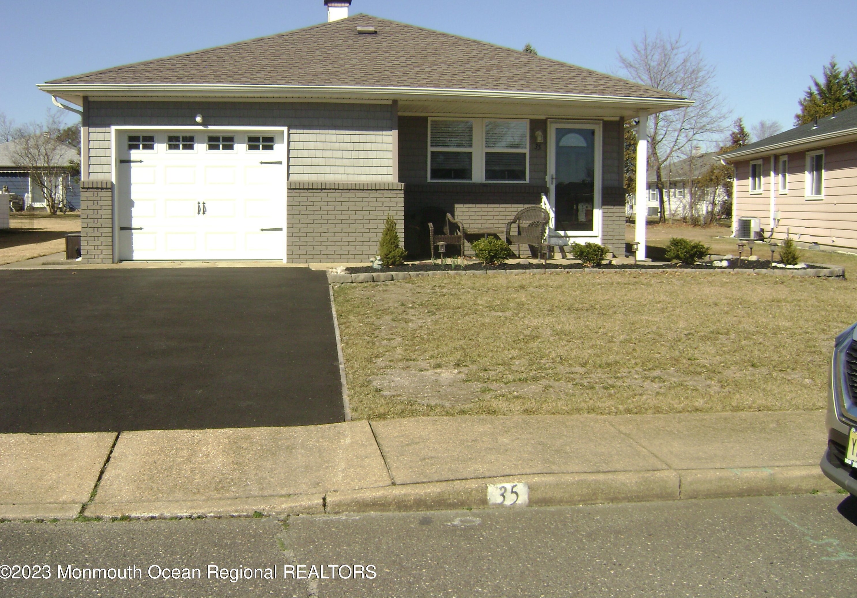 35 Oranjestad St, Toms River NJ  08757-4022 exterior