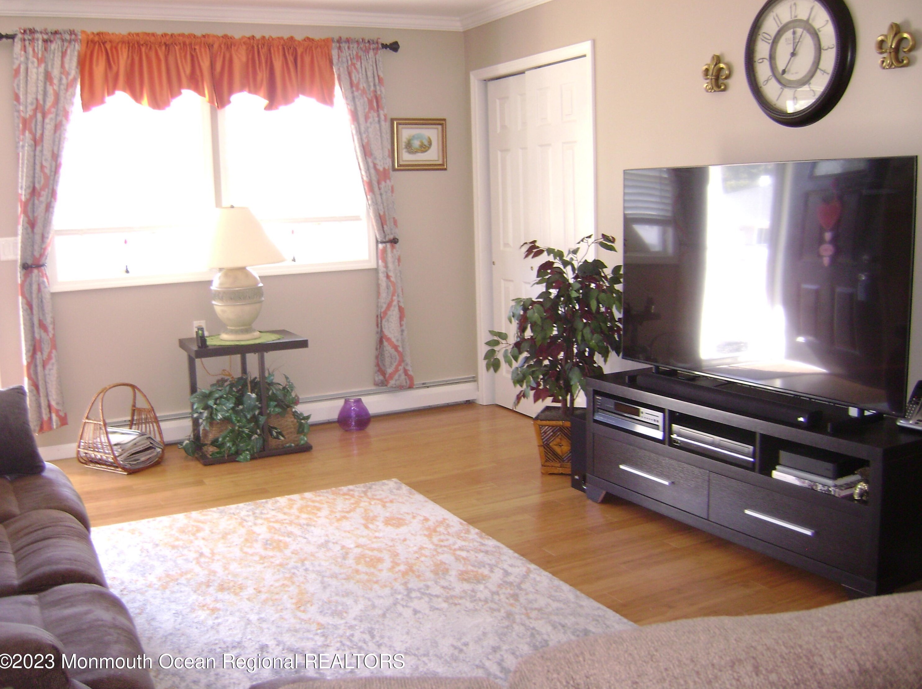 35 Oranjestad St, Toms River NJ  08757-4022 exterior