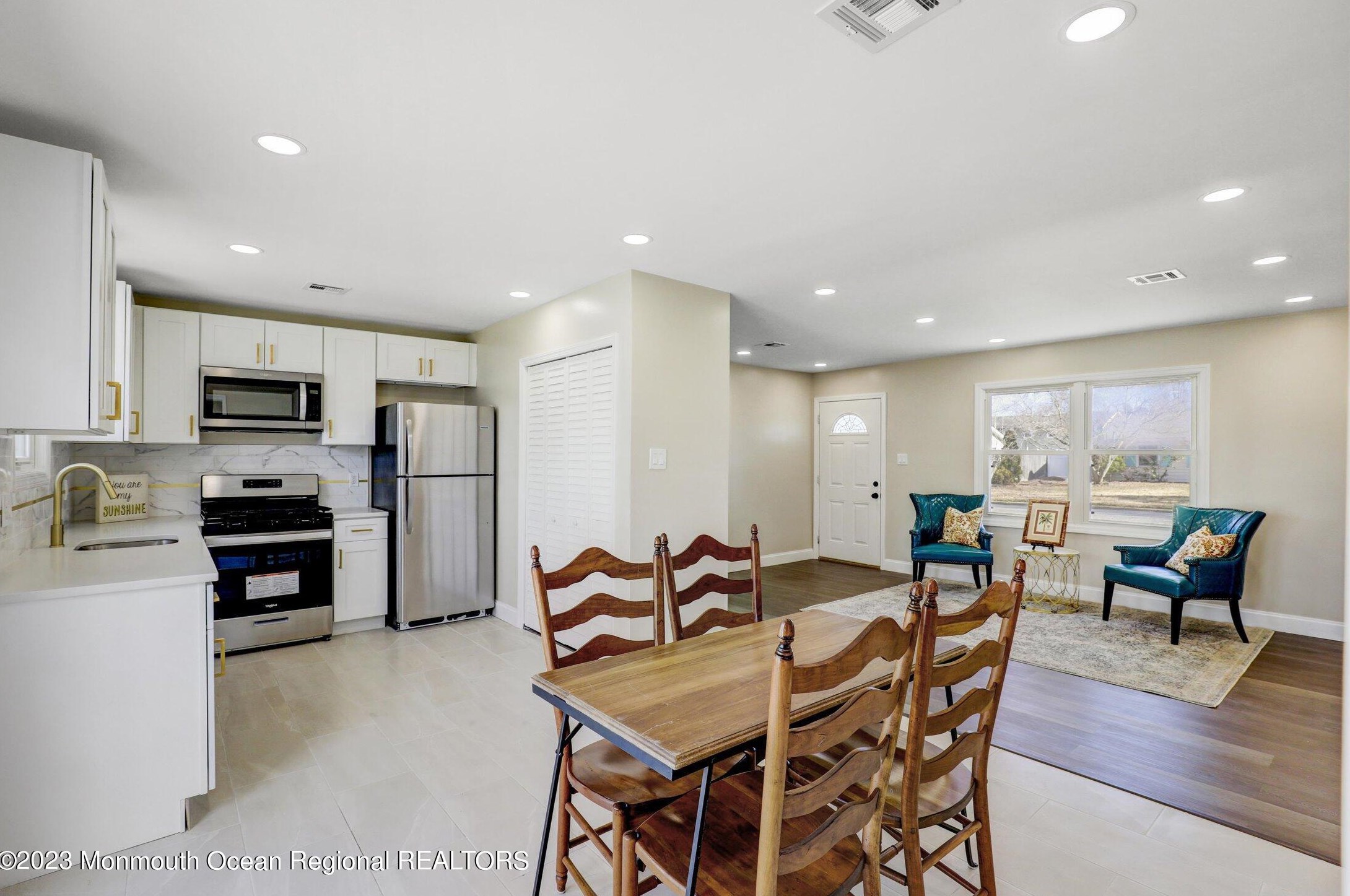 307 5th St, Waretown NJ  08758-2915 exterior