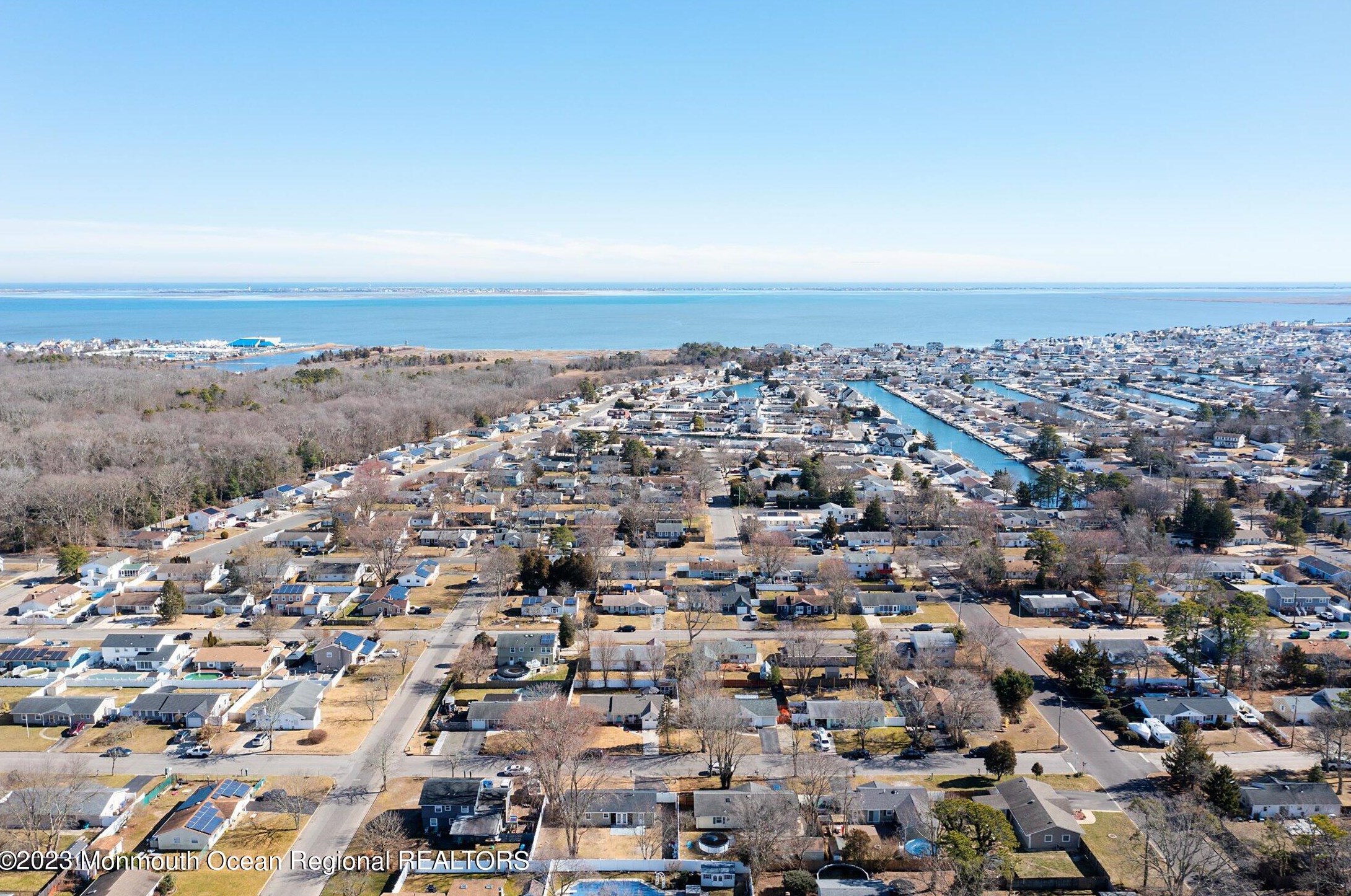 307 5th St, Waretown NJ  08758-2915 exterior