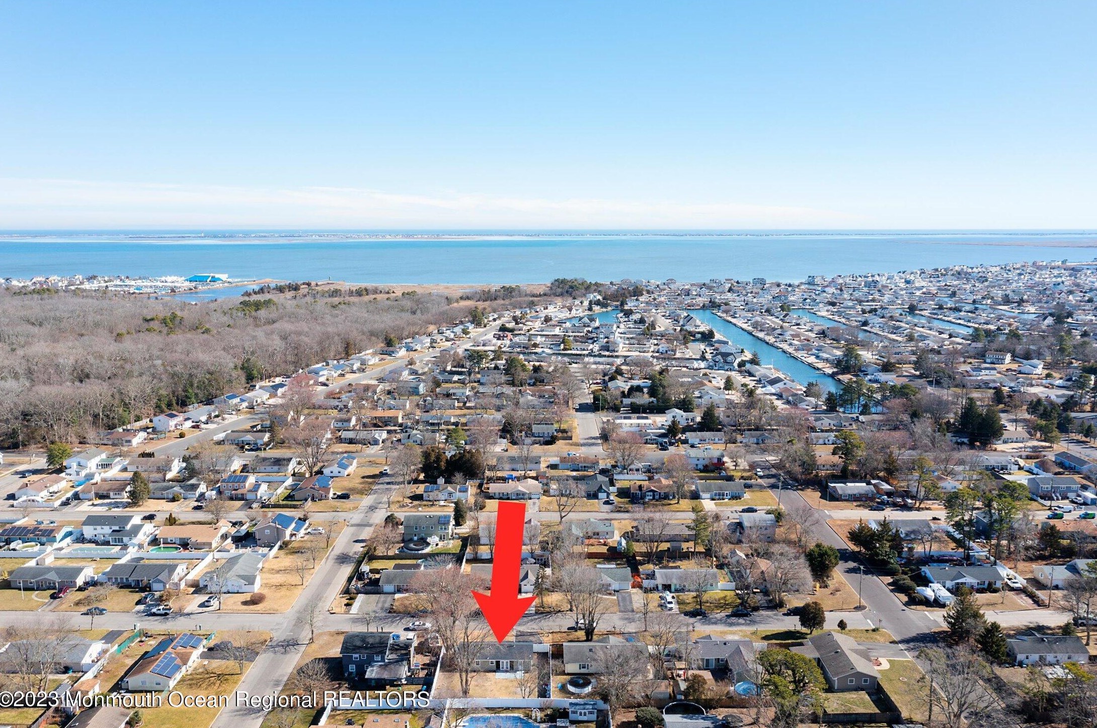 307 5th St, Waretown NJ  08758-2915 exterior