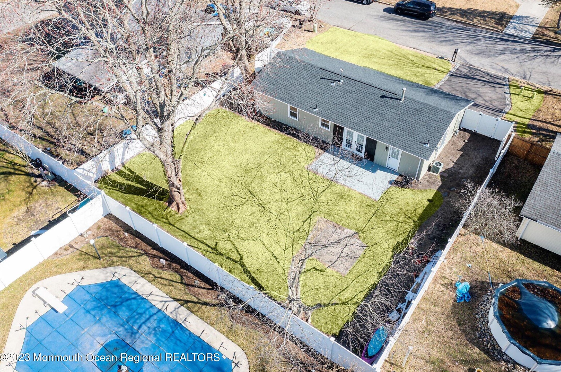 307 5th St, Waretown NJ  08758-2915 exterior