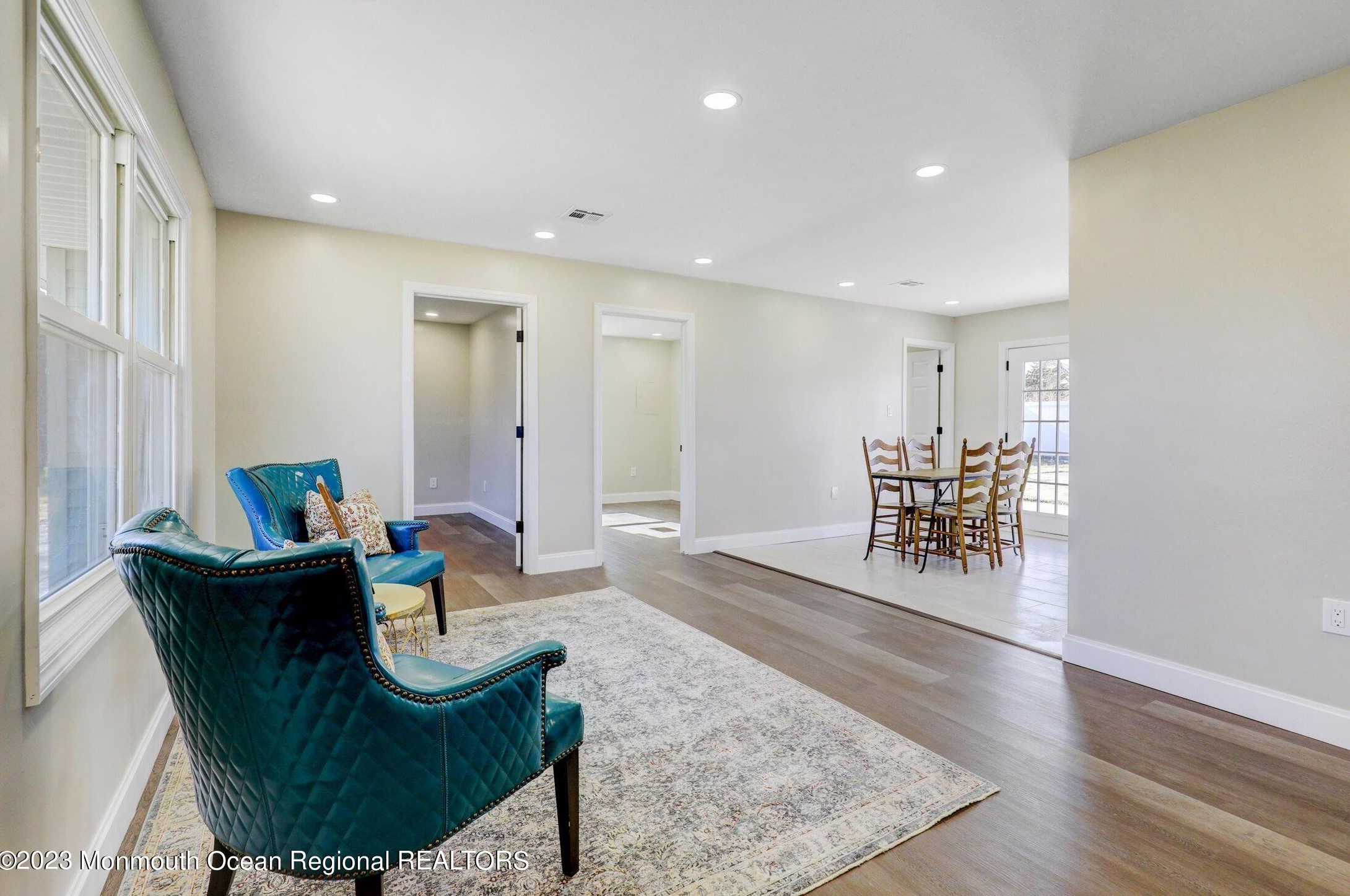 307 5th St, Waretown NJ  08758-2915 exterior