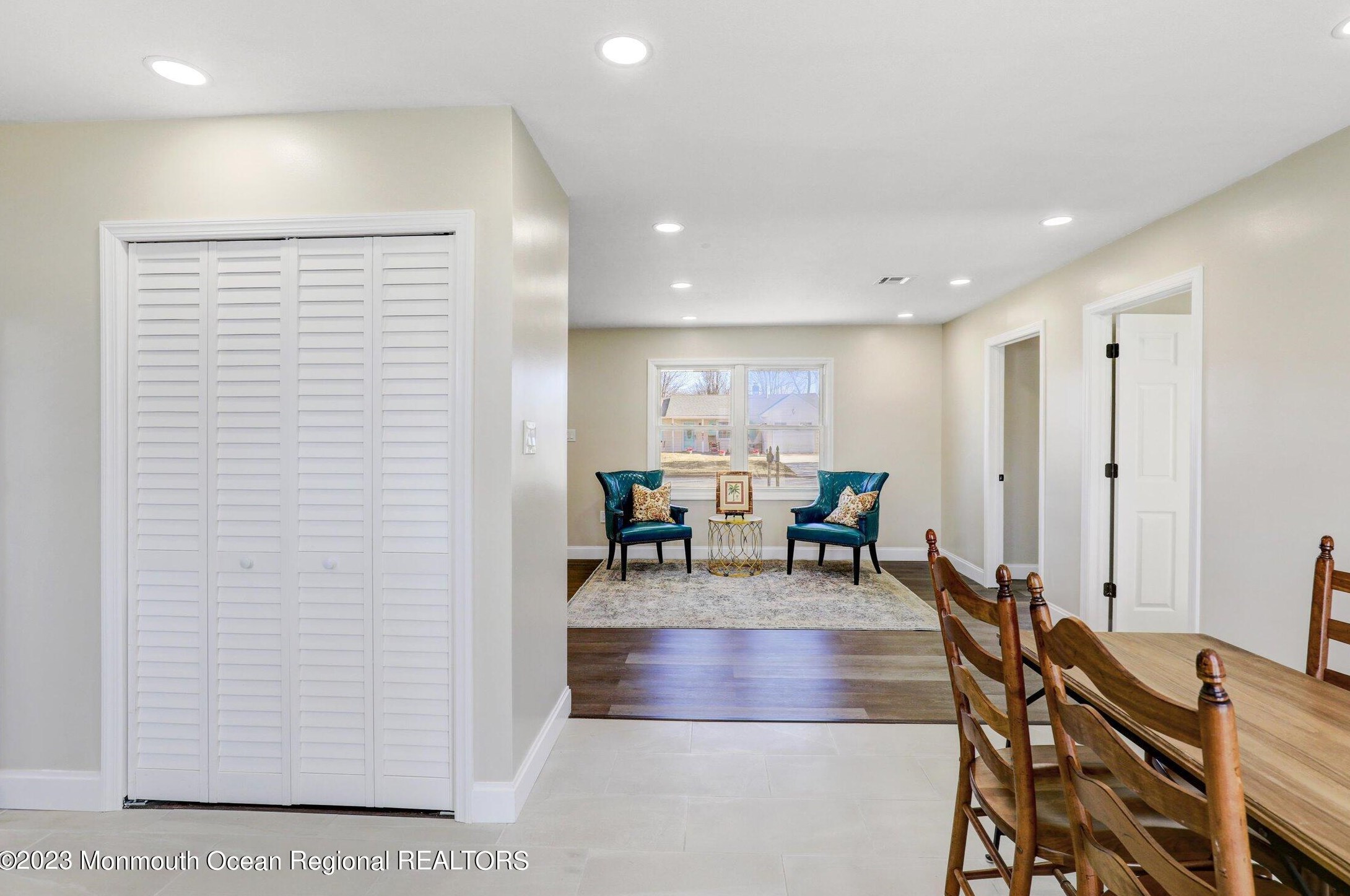 307 5th St, Waretown NJ  08758-2915 exterior