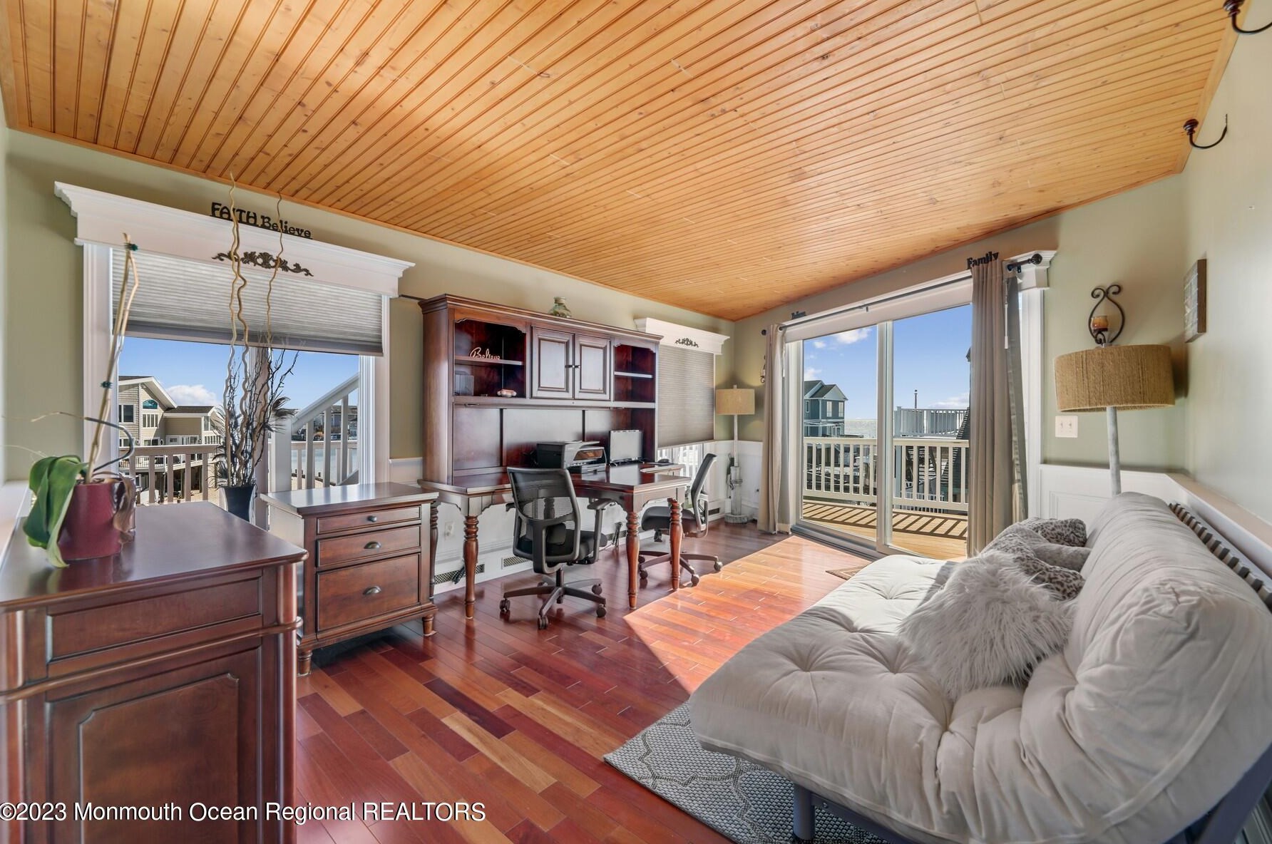 41 Ohio Dr, Tuckerton NJ  08087-1025 exterior