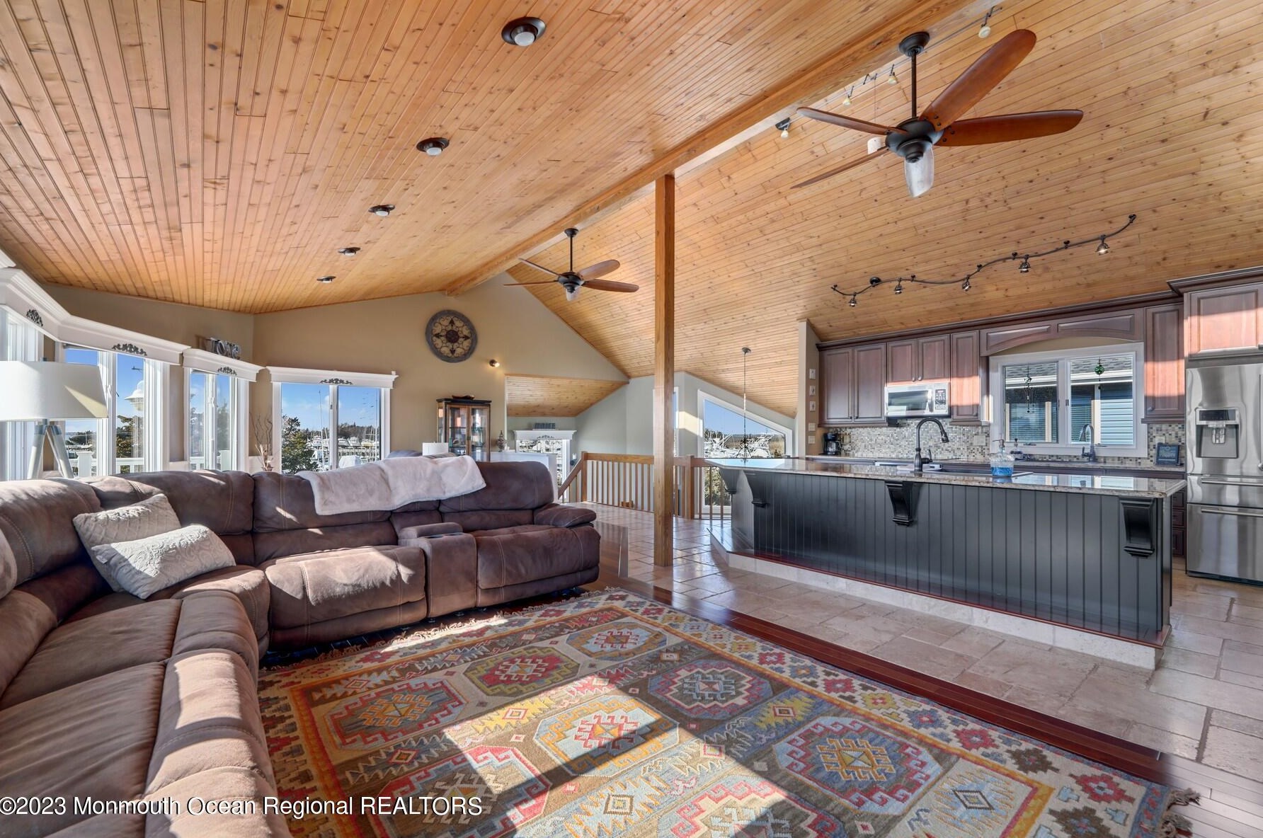 41 Ohio Dr, Tuckerton NJ  08087-1025 exterior