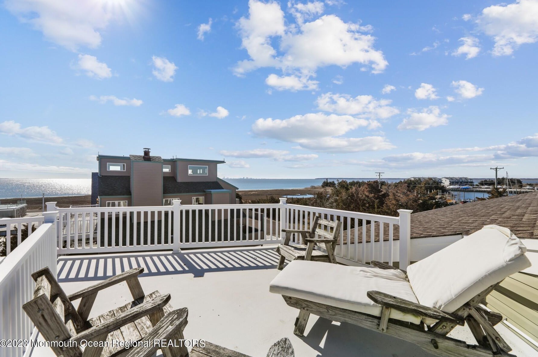 41 Ohio Dr, Tuckerton NJ  08087-1025 exterior