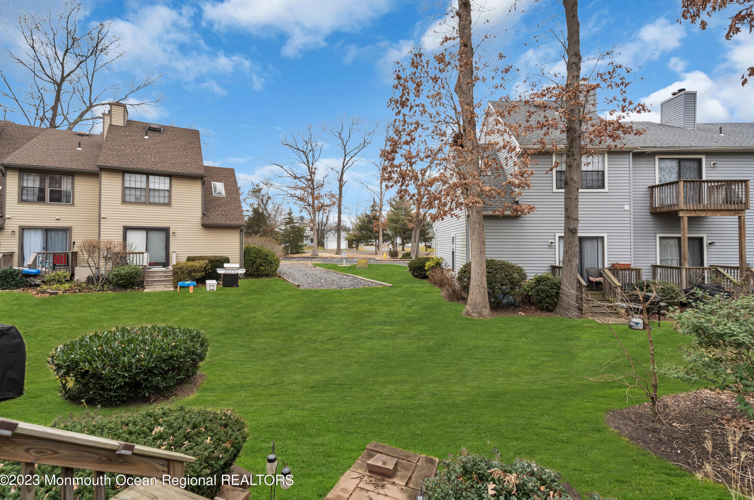 903 Bent Trl, Toms River NJ 08753-8359 exterior