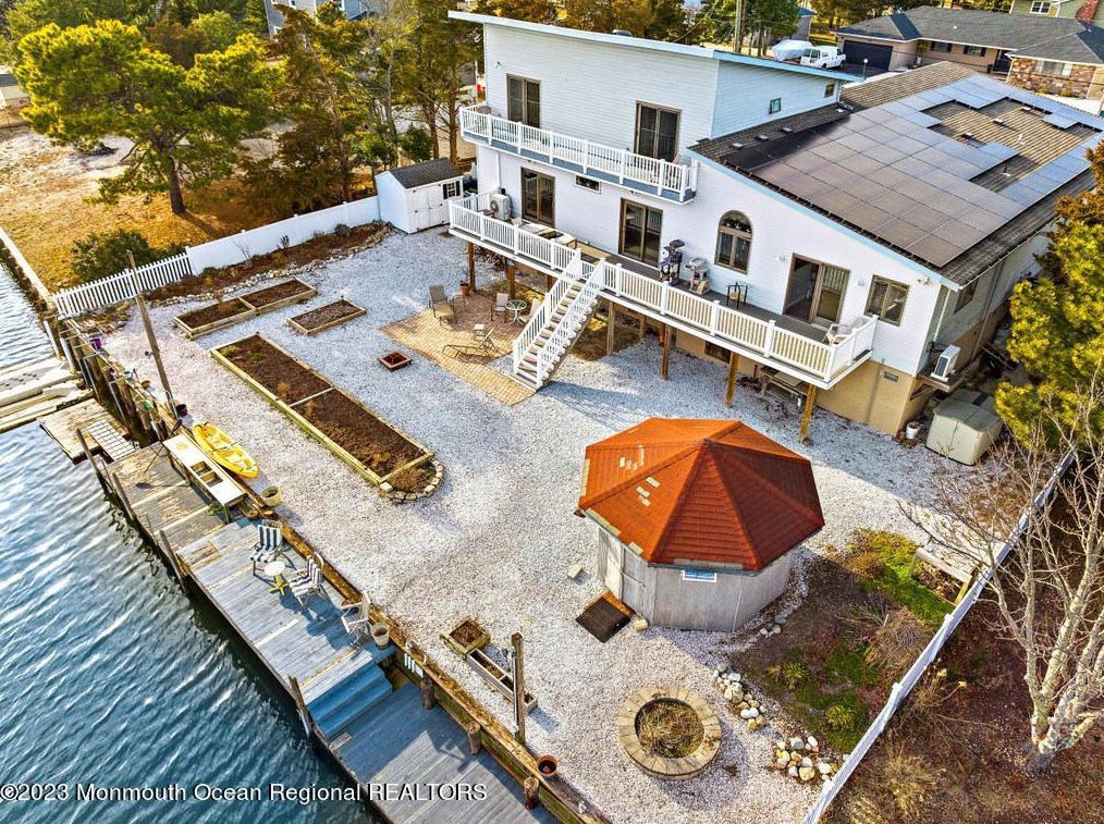50 Atlantis Blvd, Tuckerton NJ  08087-1904 exterior