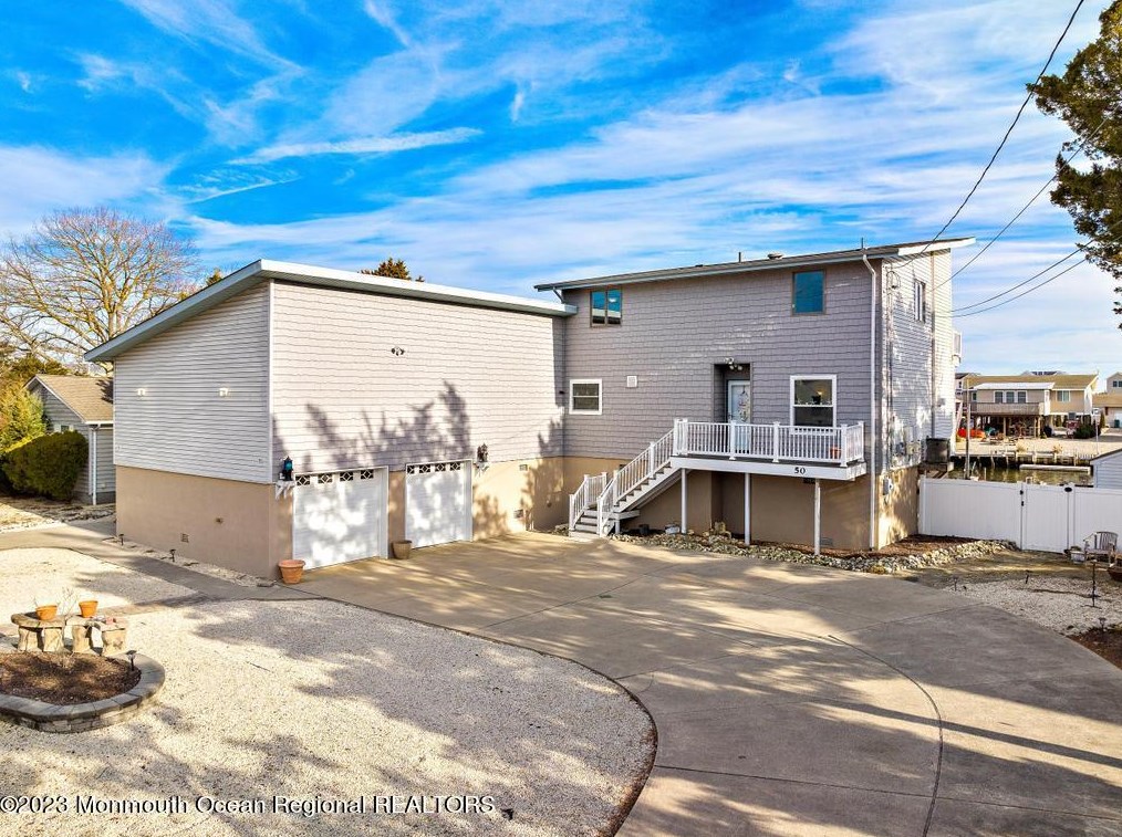 50 Atlantis Blvd, Tuckerton NJ  08087-1904 exterior
