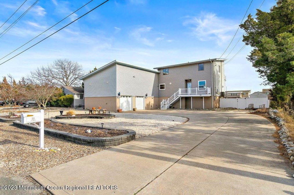 50 Atlantis Blvd, Tuckerton NJ  08087-1904 exterior