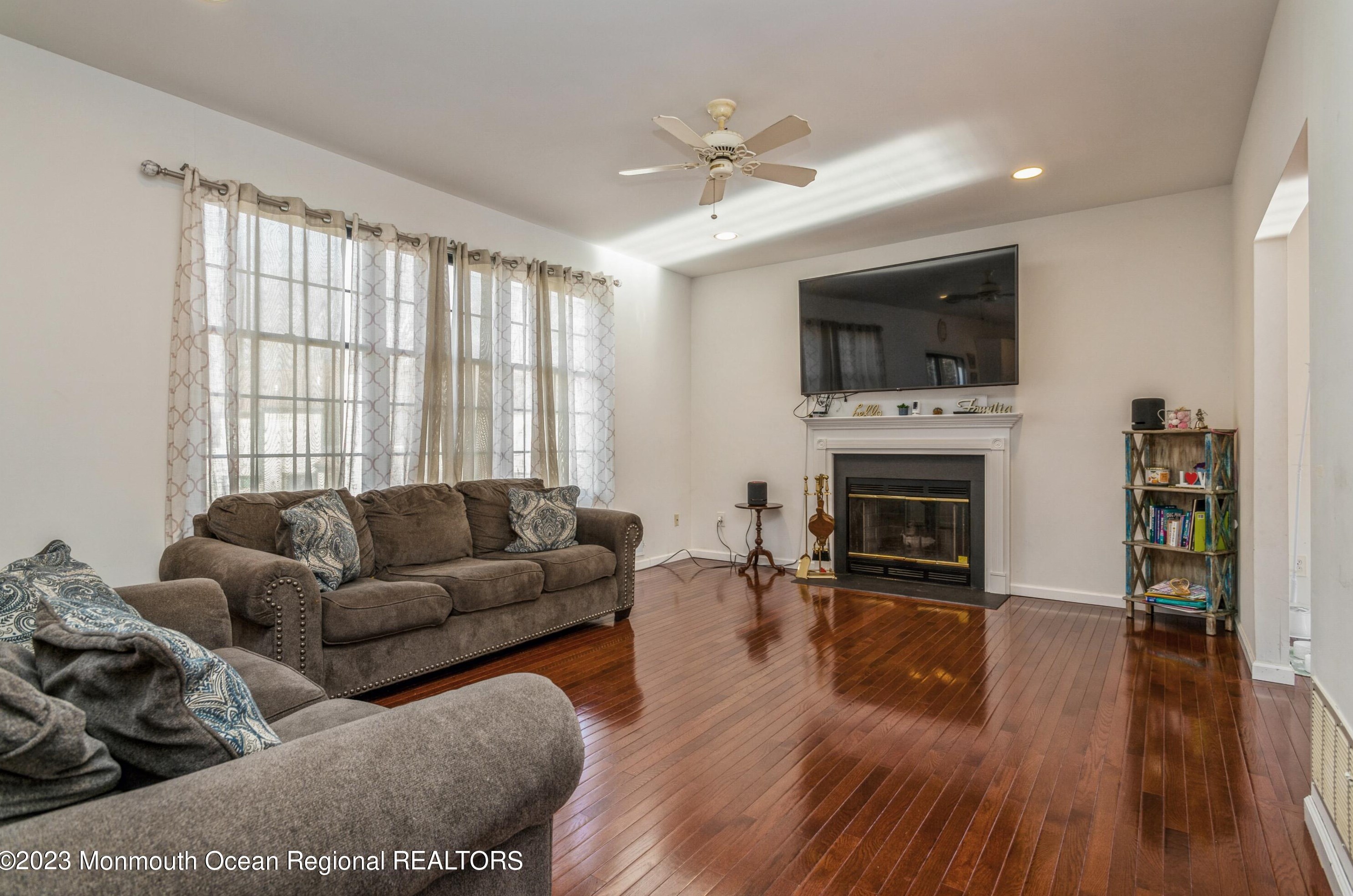 37 Port Au Peck Ave, Oceanport NJ  07757-1205 exterior