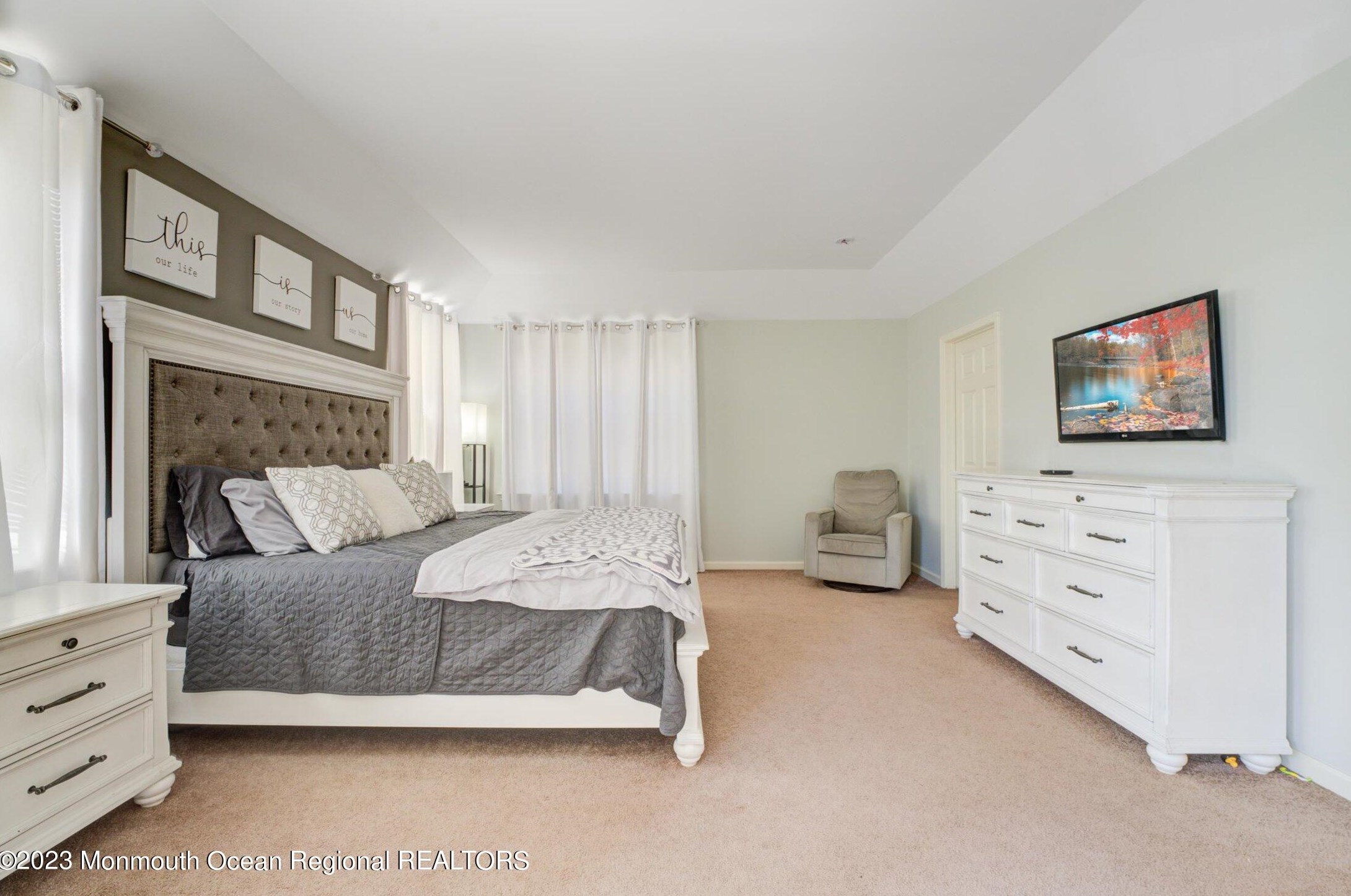 248 Hawthorne Ln, Barnegat Township NJ  08005-5642 exterior