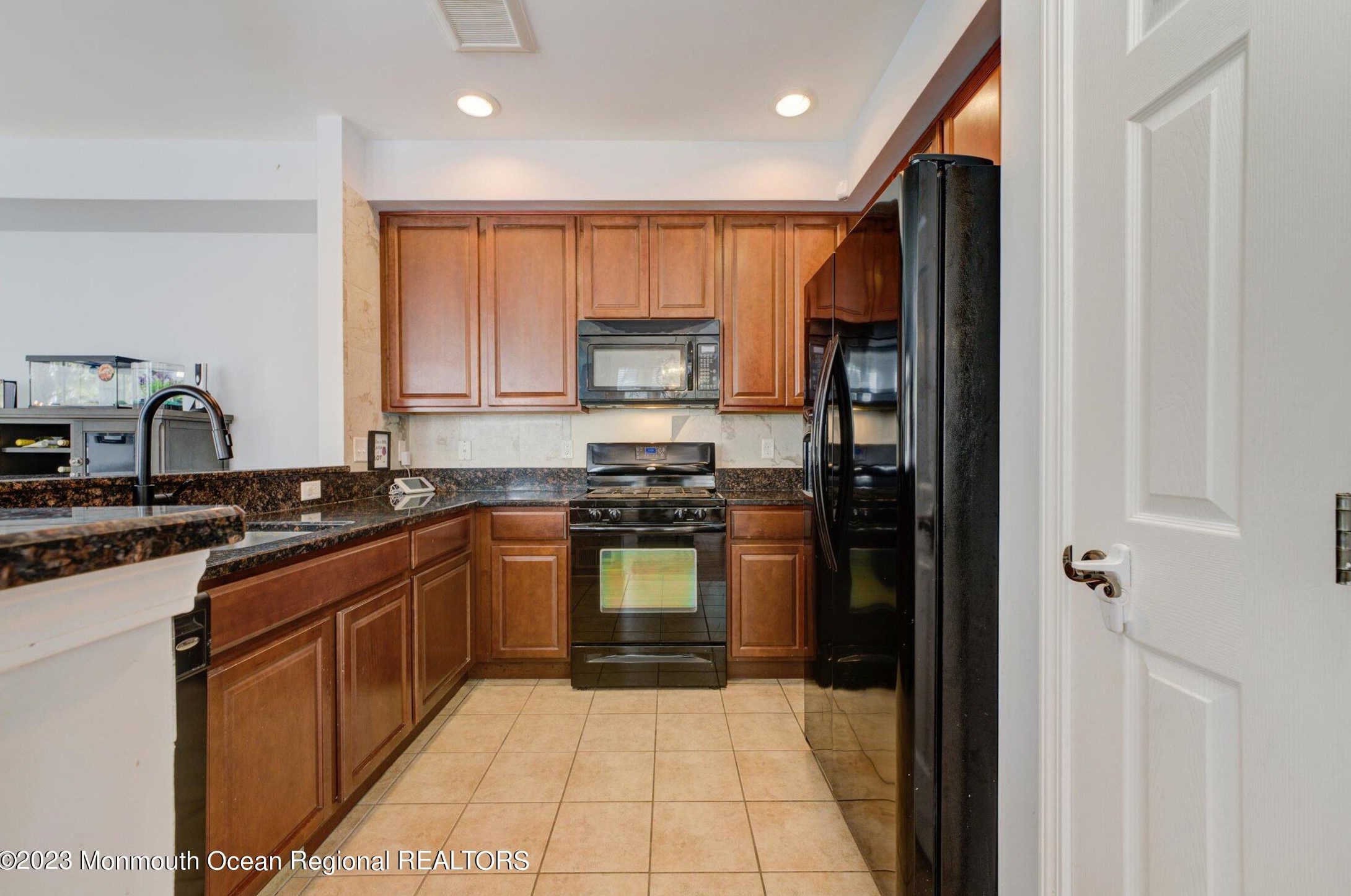 248 Hawthorne Ln, Barnegat Township NJ  08005-5642 exterior