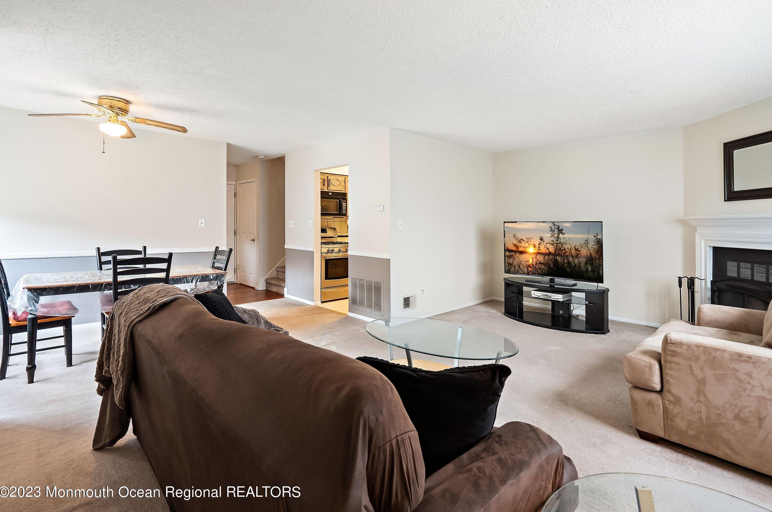 106 Bowne Ct, Matawan NJ 07747-3562 exterior