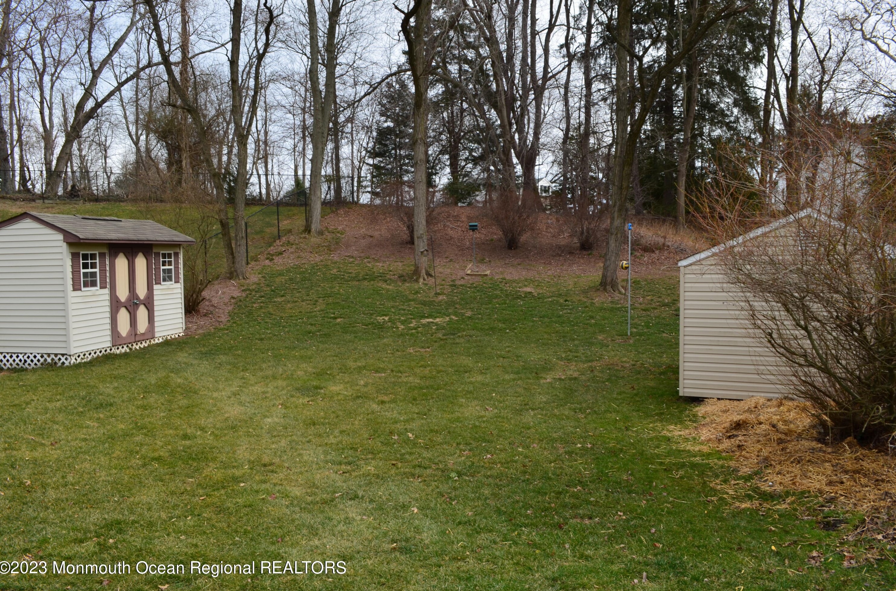 4 Cooperhawk Dr, Millstone Township NJ 07726-3667 exterior