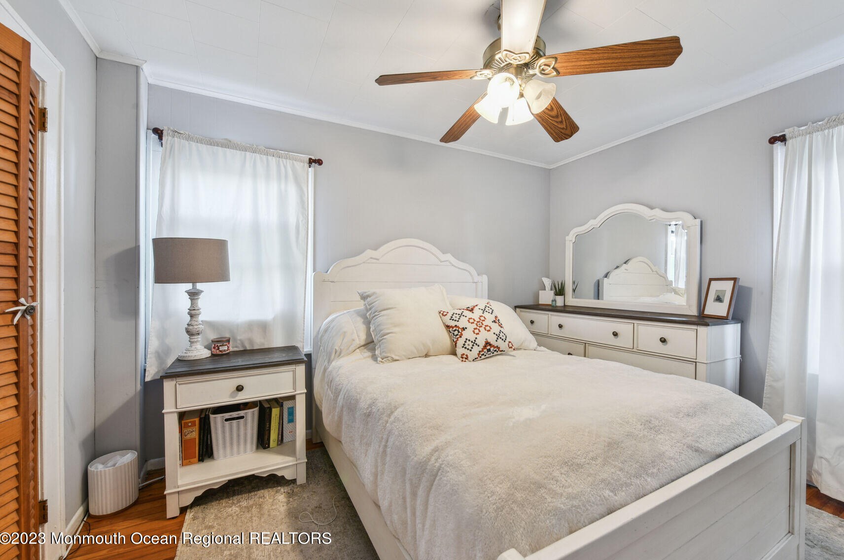 189 Waterview Ave, Belford NJ  07718-1252 exterior