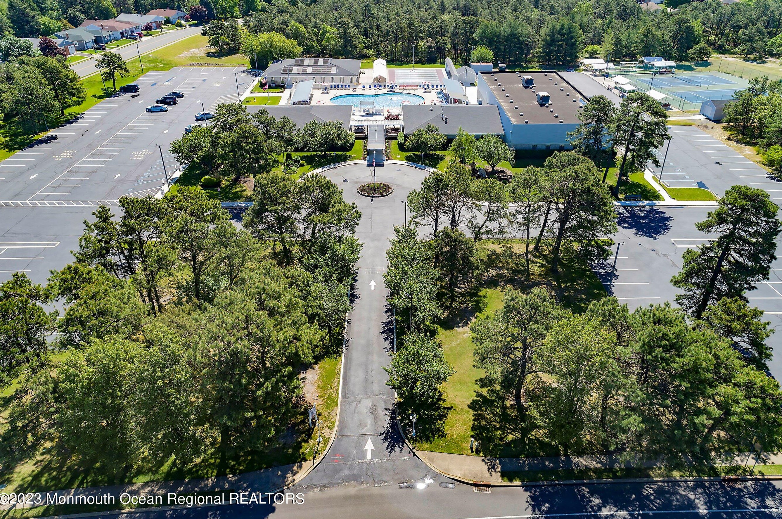 27 Lumsden St, Toms River NJ  08757-6133 exterior