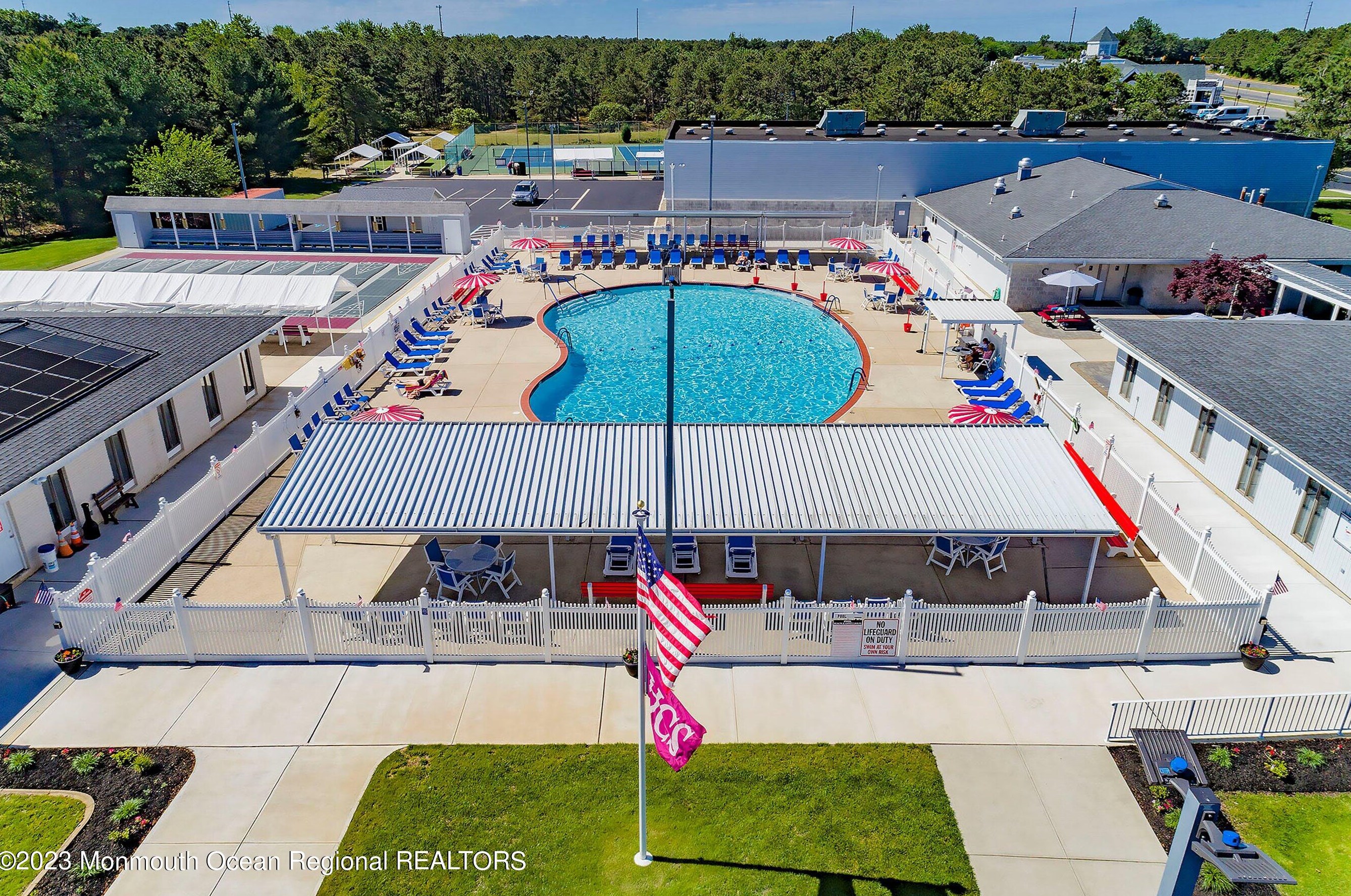 27 Lumsden St, Toms River NJ  08757-6133 exterior
