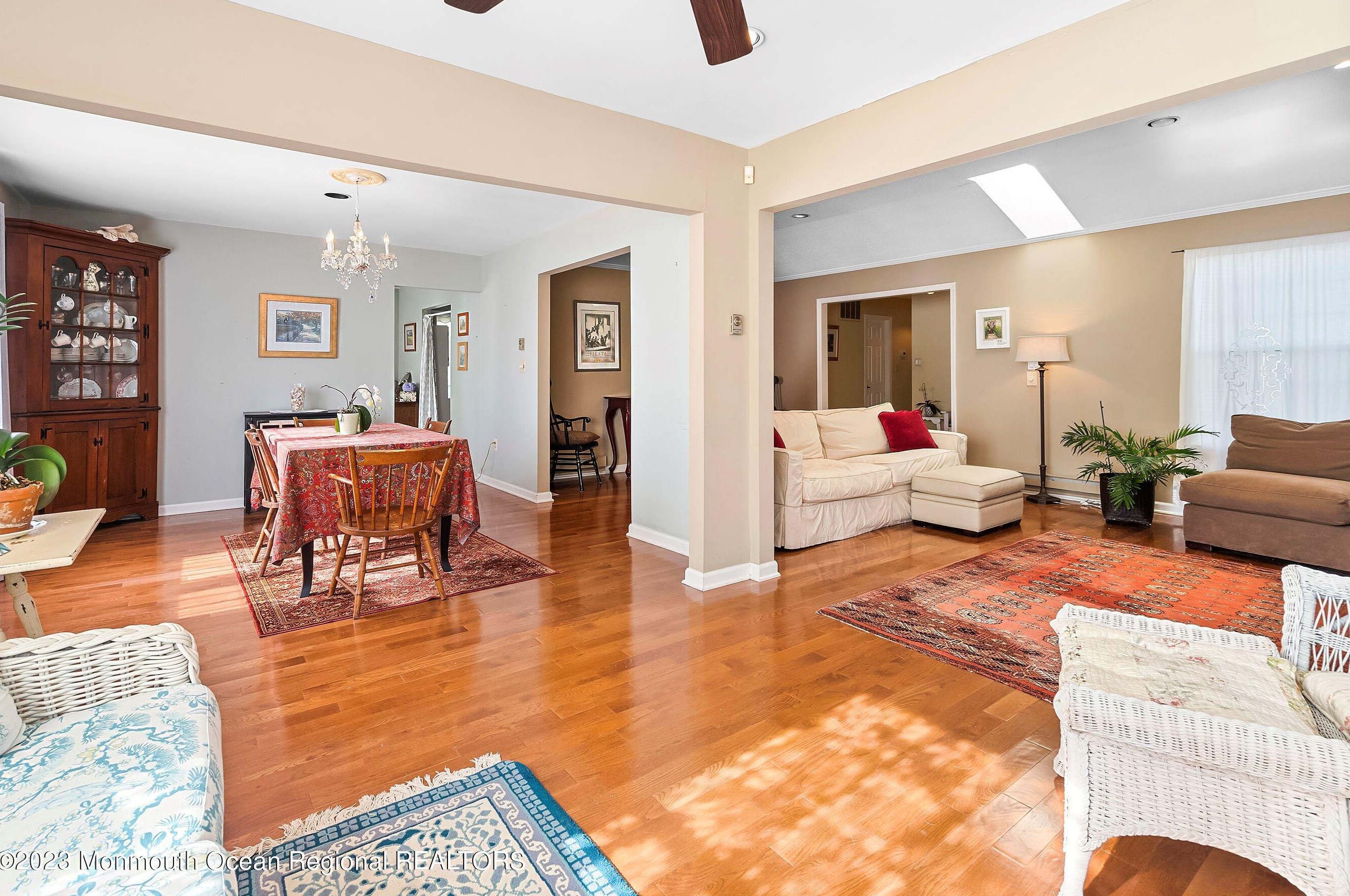 20 John Hancock Dr, Monroe Township NJ  08831-5669 exterior