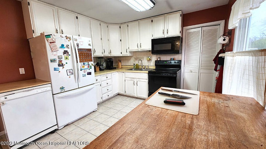 1026 Berkeley Ave, Beachwood NJ  08722-4502 exterior