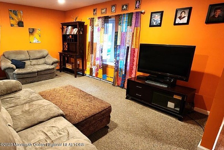 1026 Berkeley Ave, Beachwood NJ  08722-4502 exterior