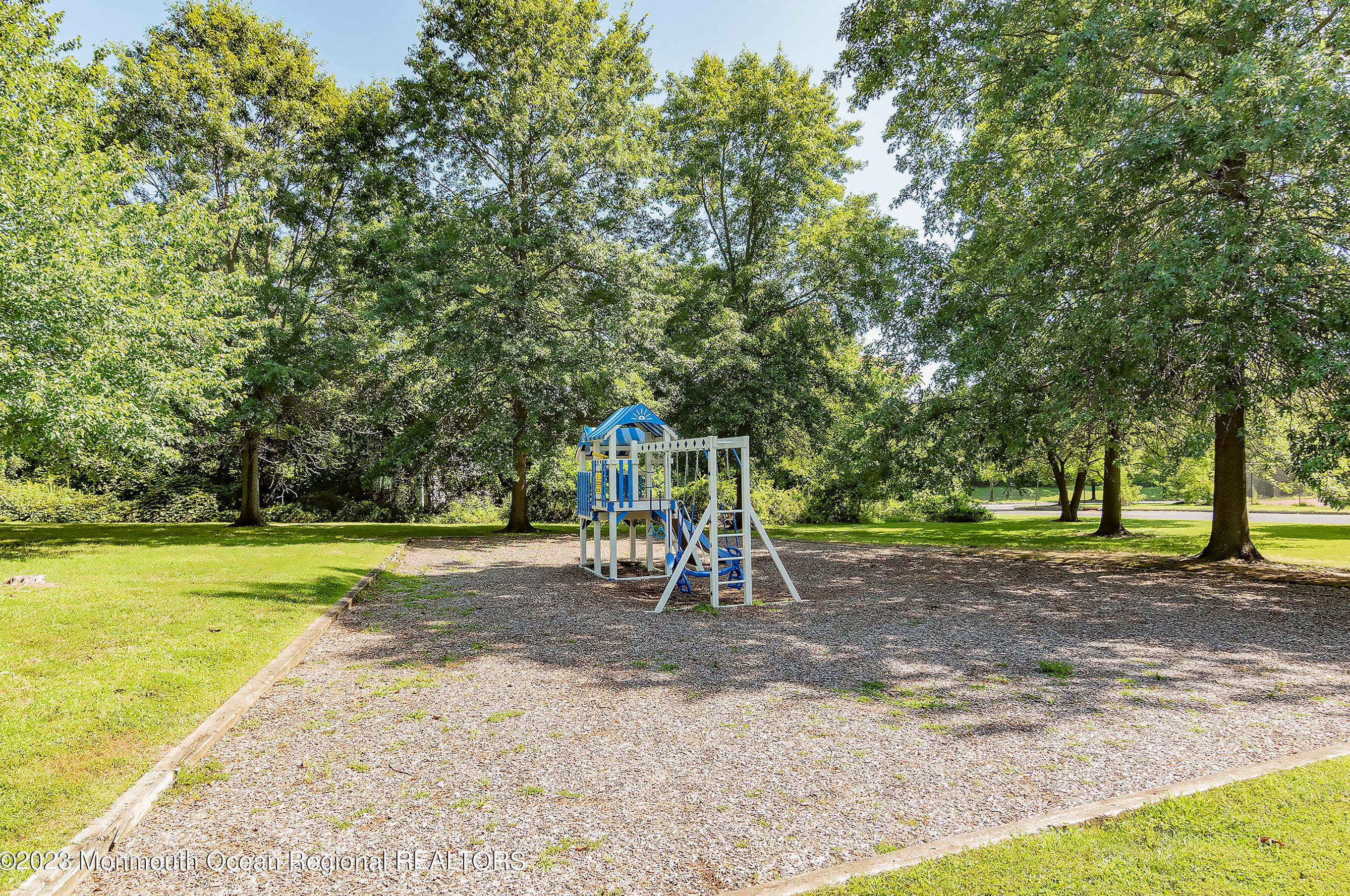 21 Gait Ct, Wall Township NJ  07753-7653 exterior