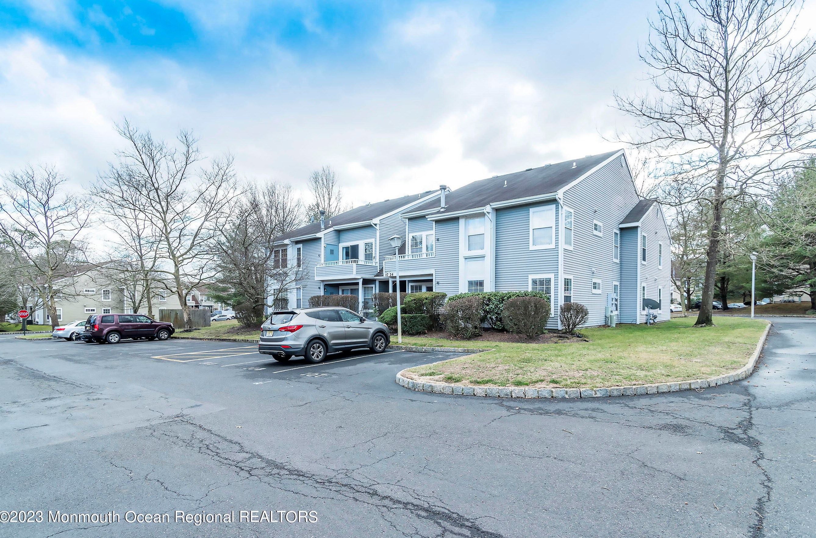 21 Gait Ct, Wall Township NJ  07753-7653 exterior