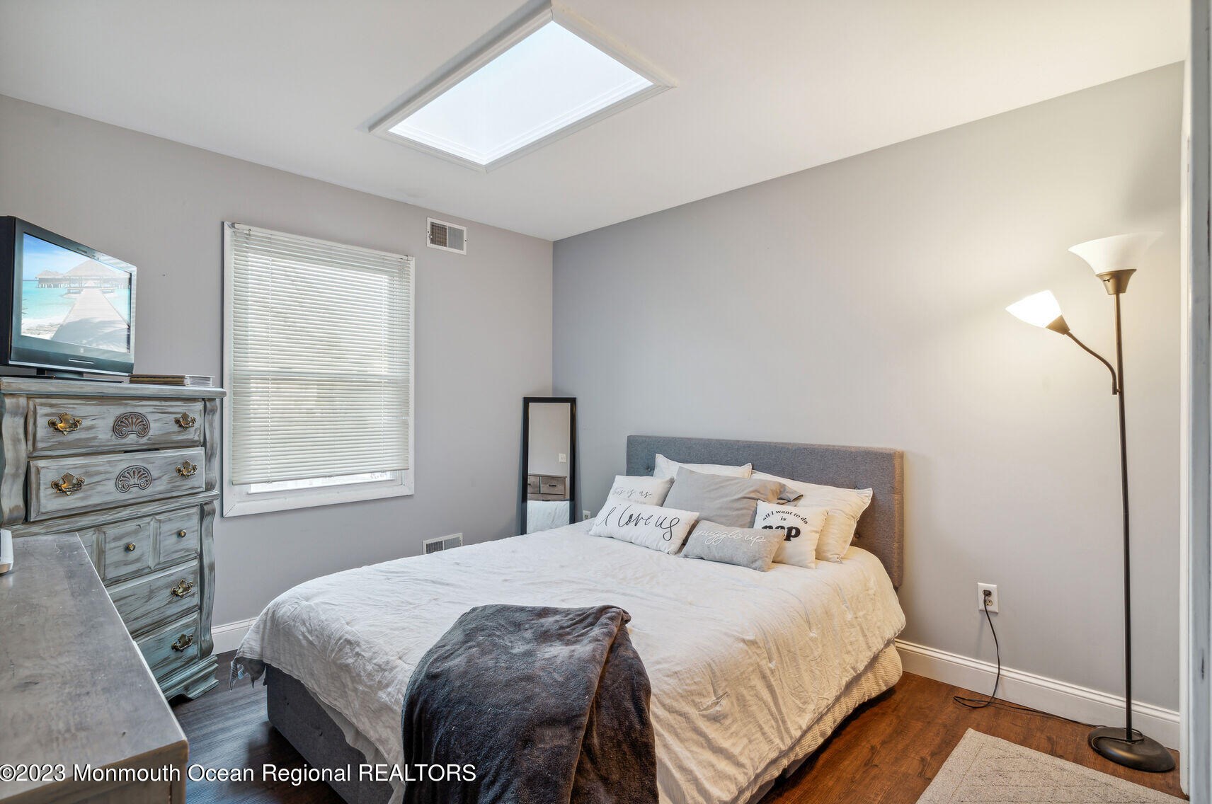 710 Mccormick Dr, Toms River NJ  08753-4338 exterior