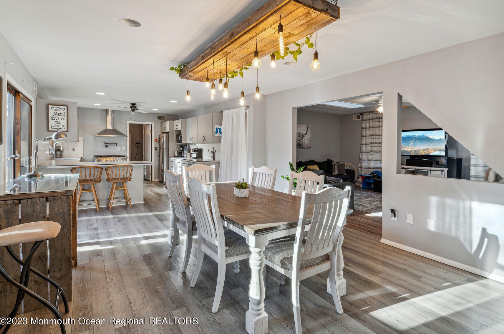 710 Mccormick Dr, Toms River NJ  08753-4338 exterior