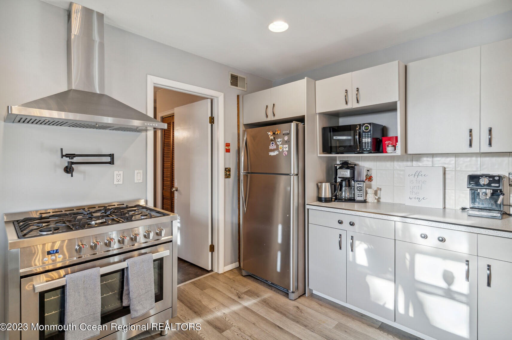 710 Mccormick Dr, Toms River NJ  08753-4338 exterior