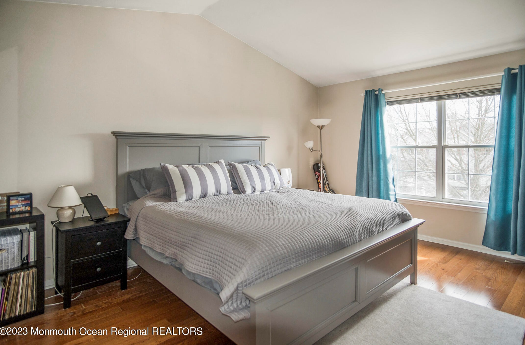 104 Nutmeg Rd, Matawan NJ  07747-1364 exterior