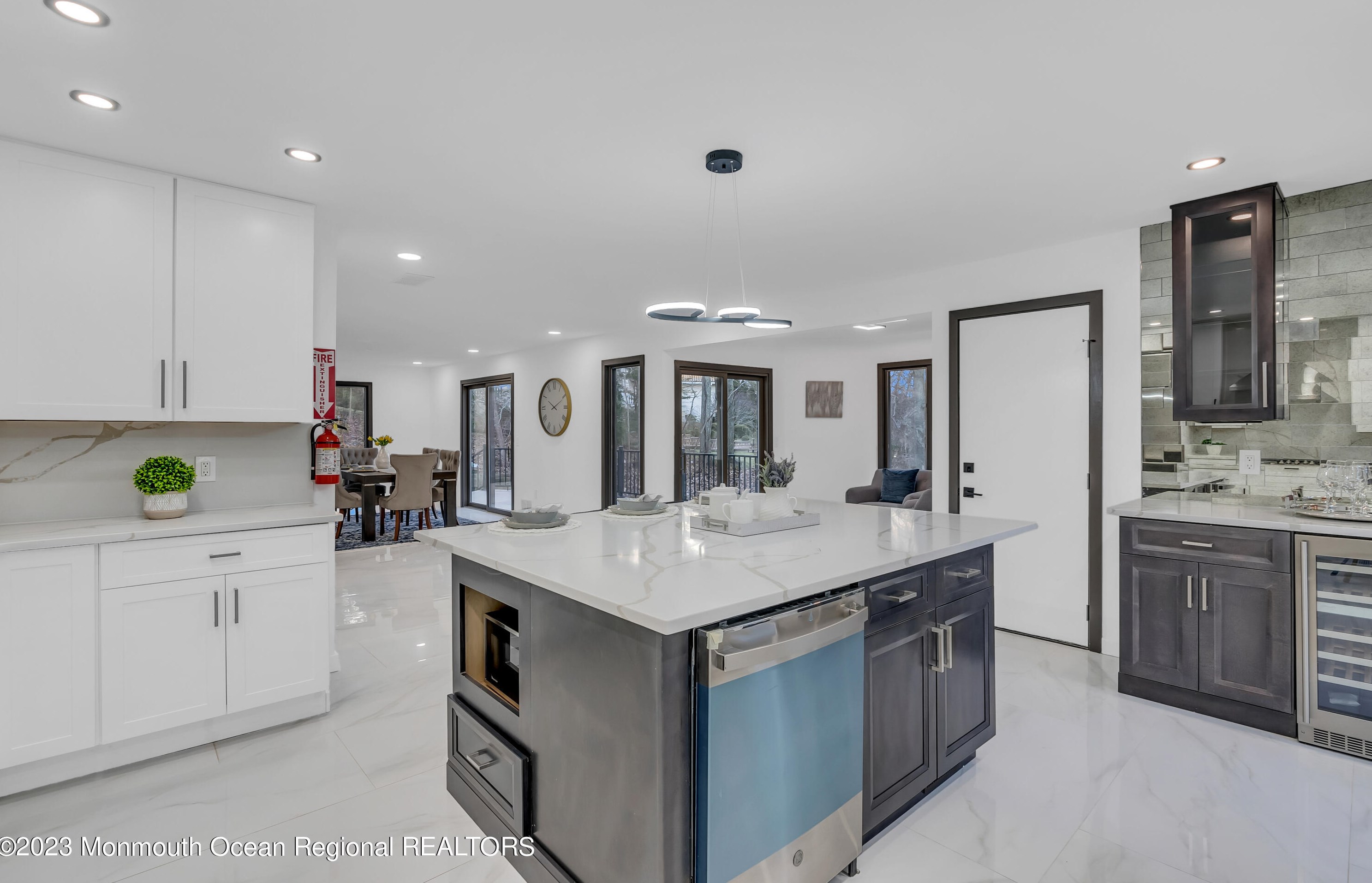 2 Bryan Ct, Tinton Falls, NJ 07712