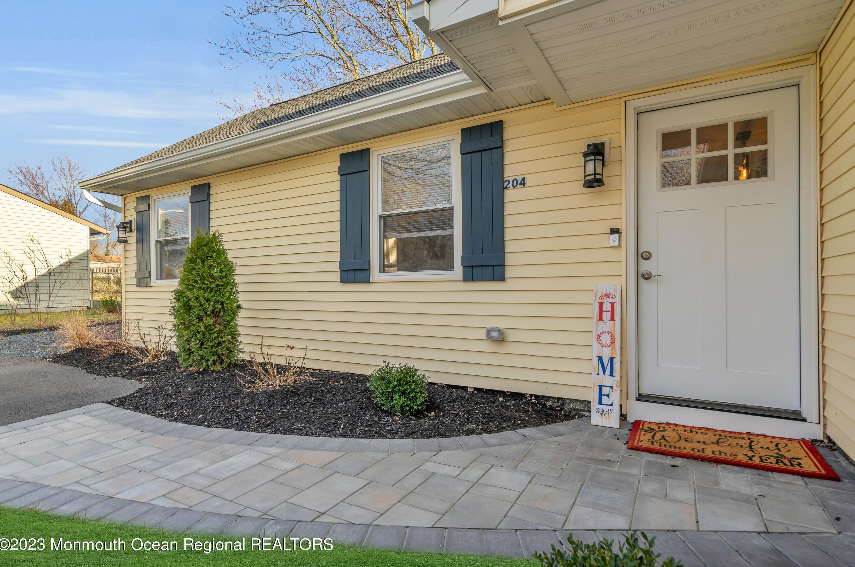 204 Lake Crystalbrook Dr, Tuckerton NJ  08087-1227 exterior
