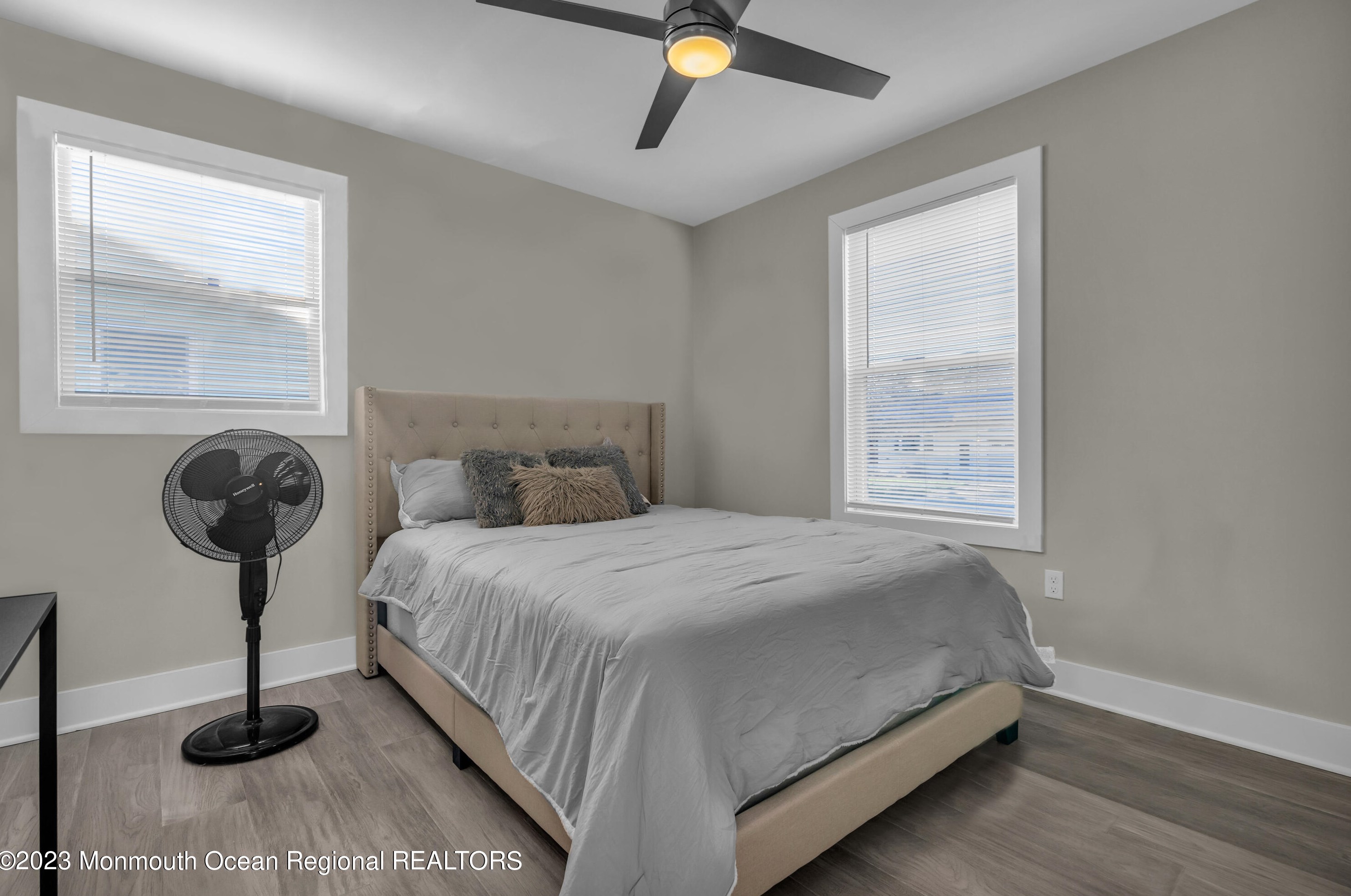 204 Lake Crystalbrook Dr, Tuckerton NJ  08087-1227 exterior