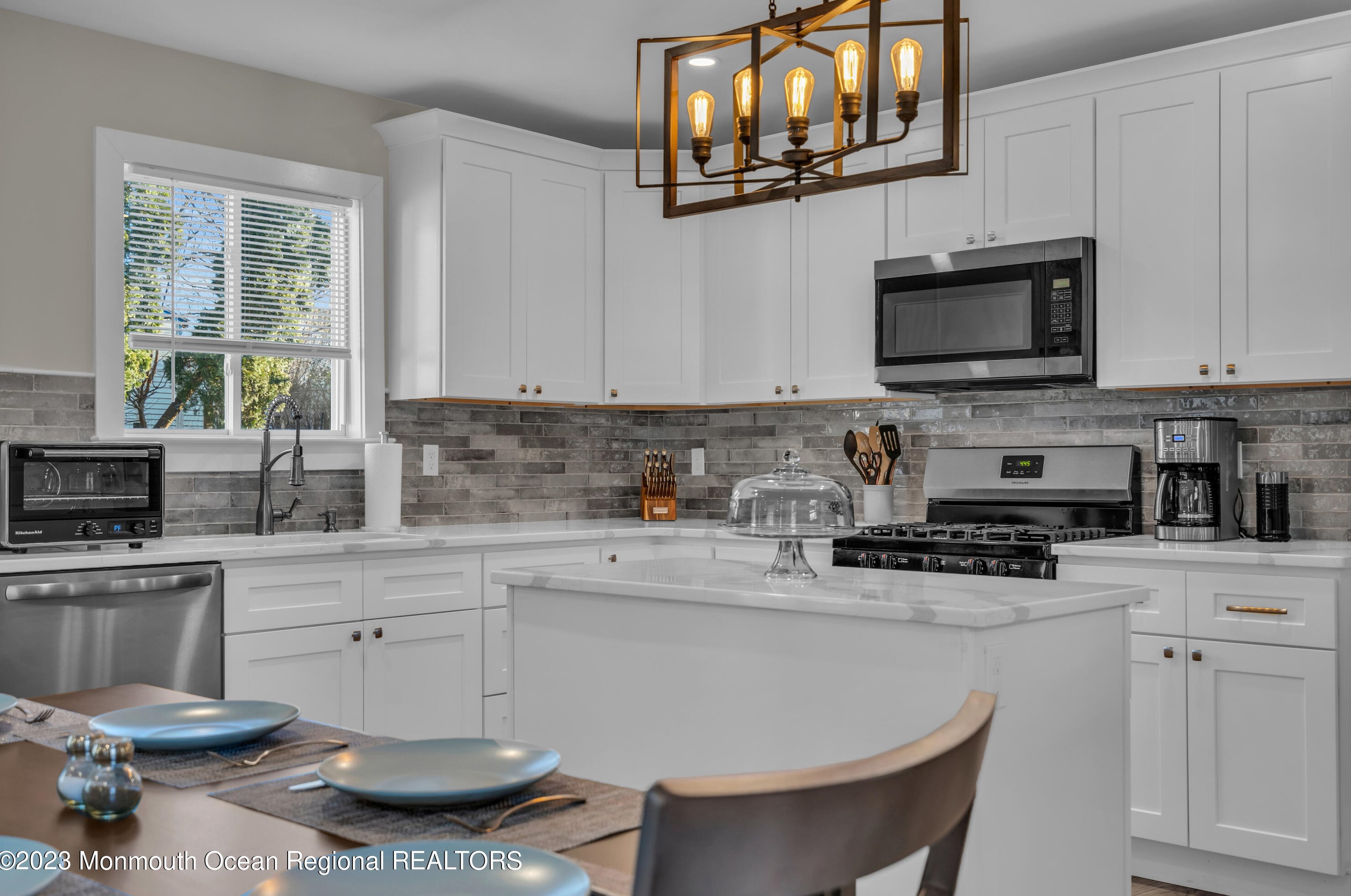 204 Lake Crystalbrook Dr, Tuckerton NJ  08087-1227 exterior
