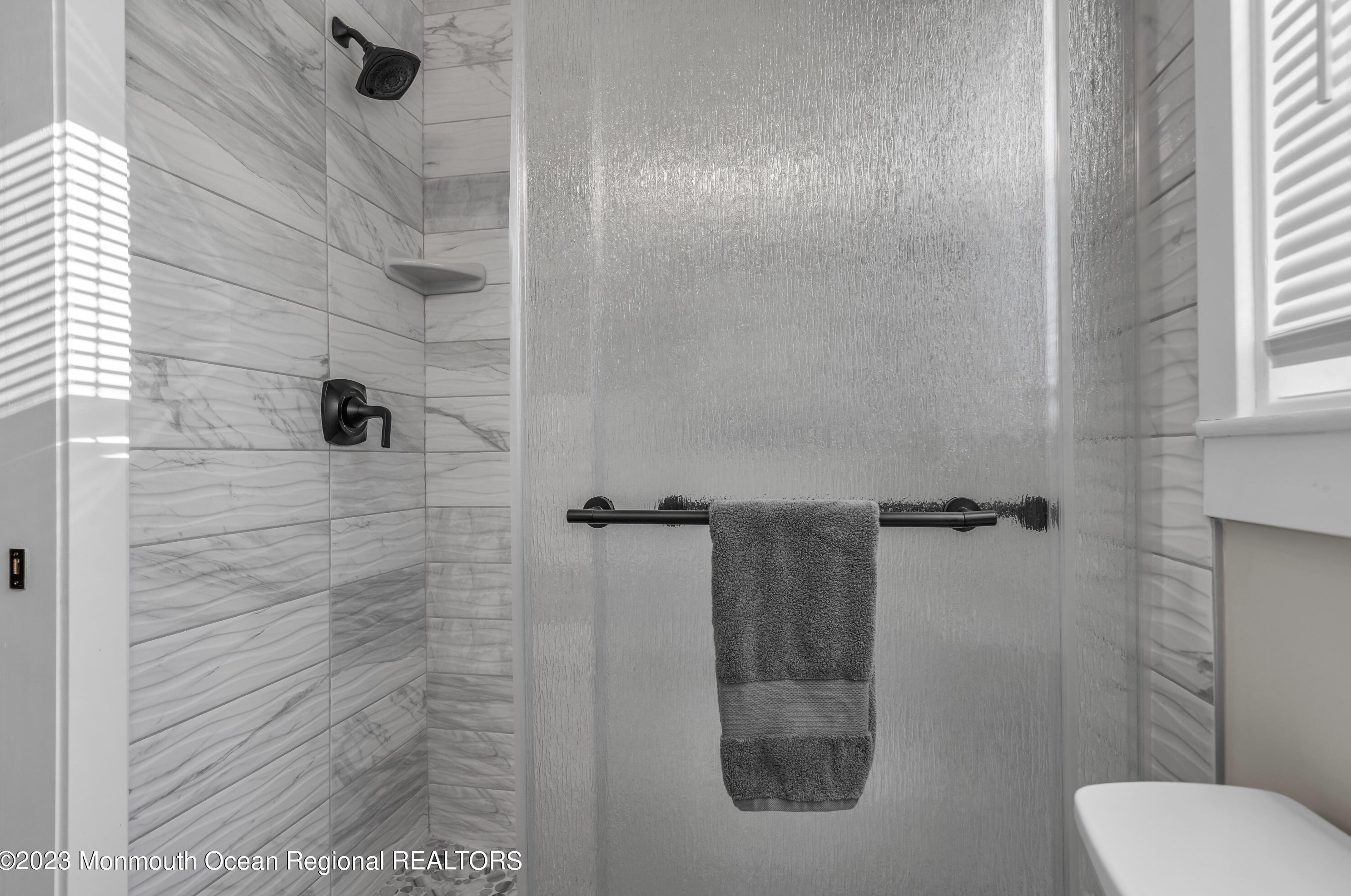 204 Lake Crystalbrook Dr, Tuckerton NJ  08087-1227 exterior