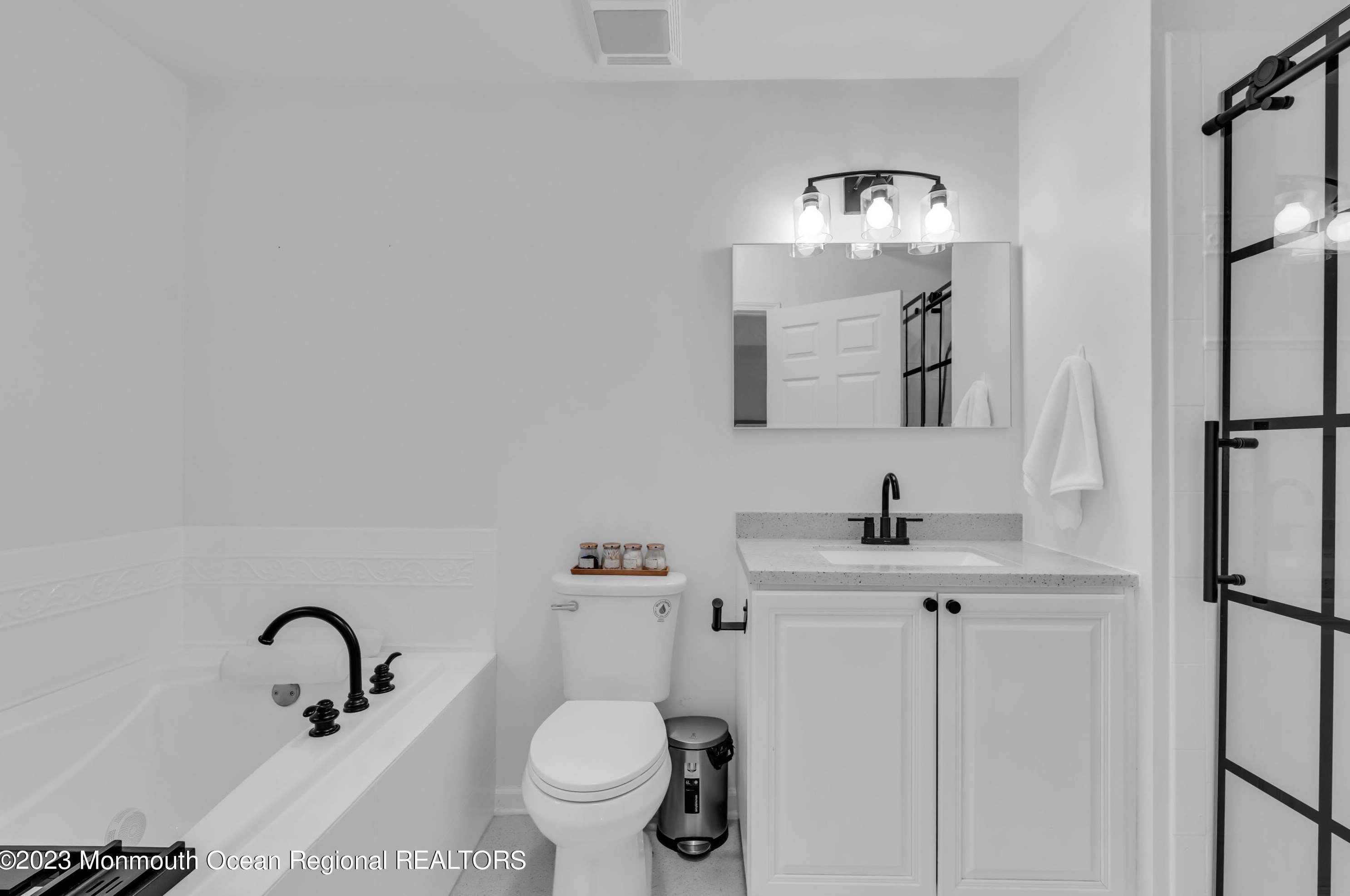 26 Aspen Way, Matawan NJ  07747-1905 exterior