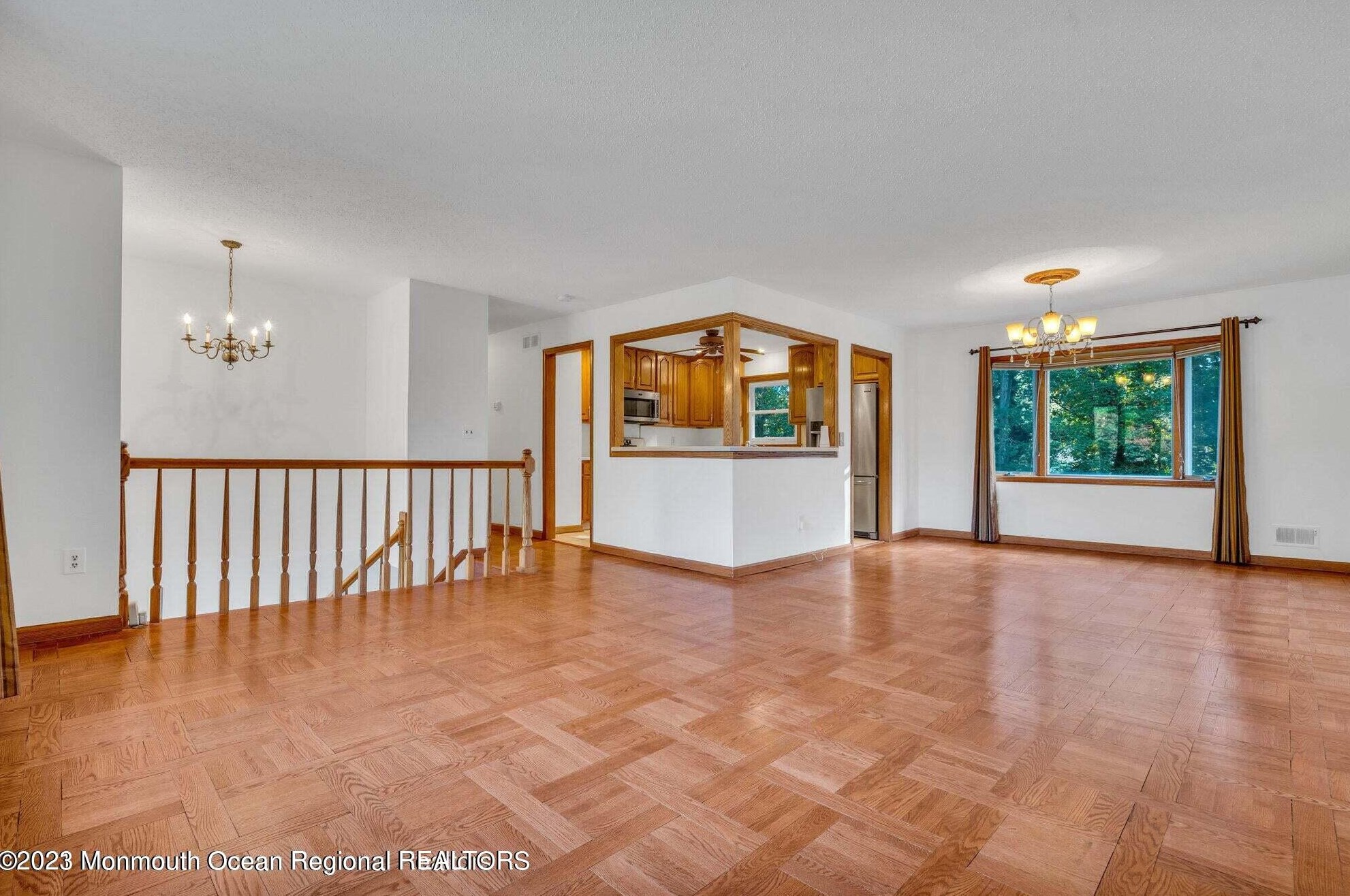 31 Grand Ave, Toms River NJ  08753-7561 exterior