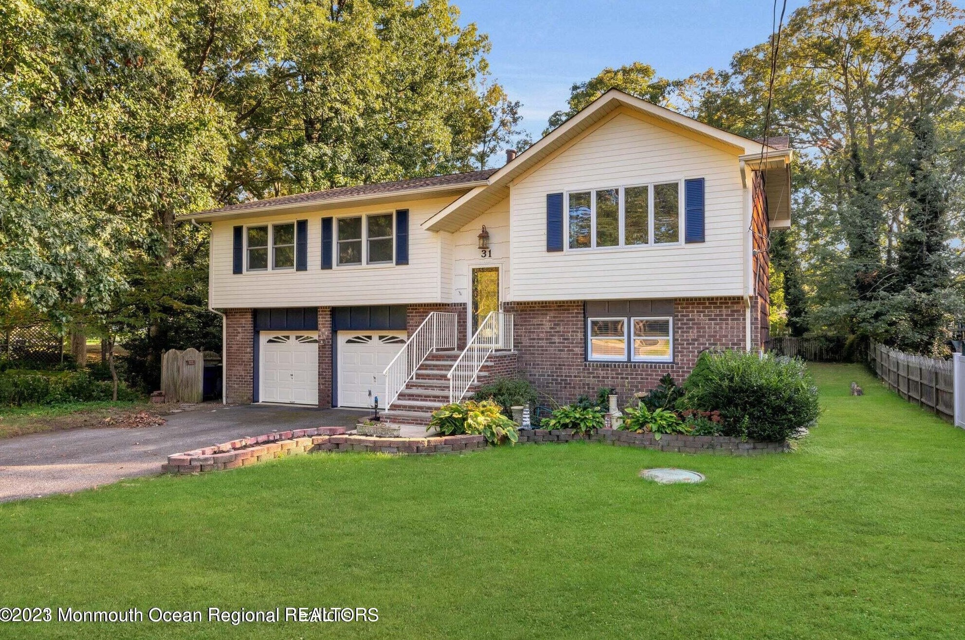 31 Grand Ave, Toms River NJ  08753-7561 exterior