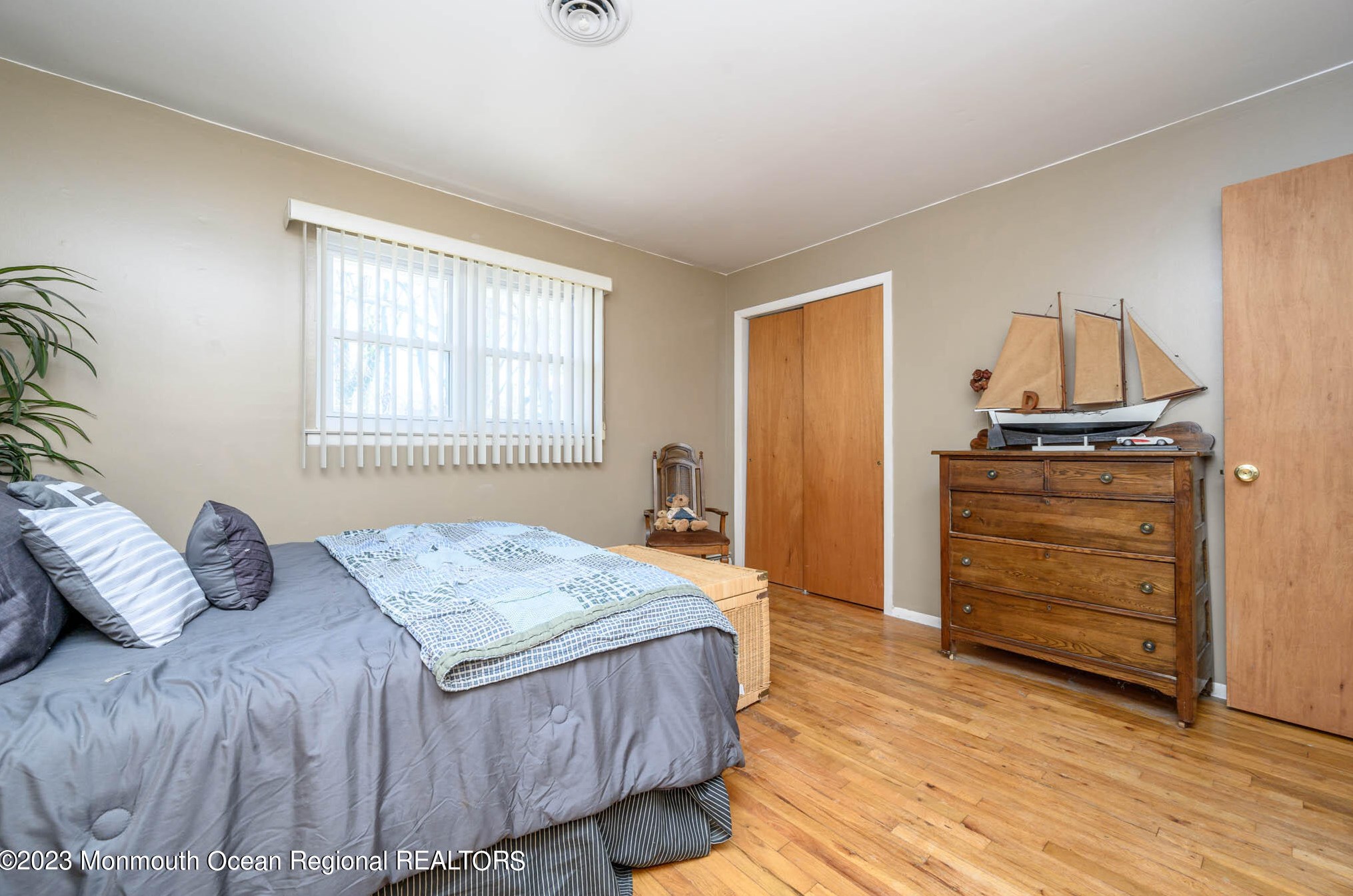 24 Mt Matterhorn Ln, Toms River NJ 08753-1559 exterior