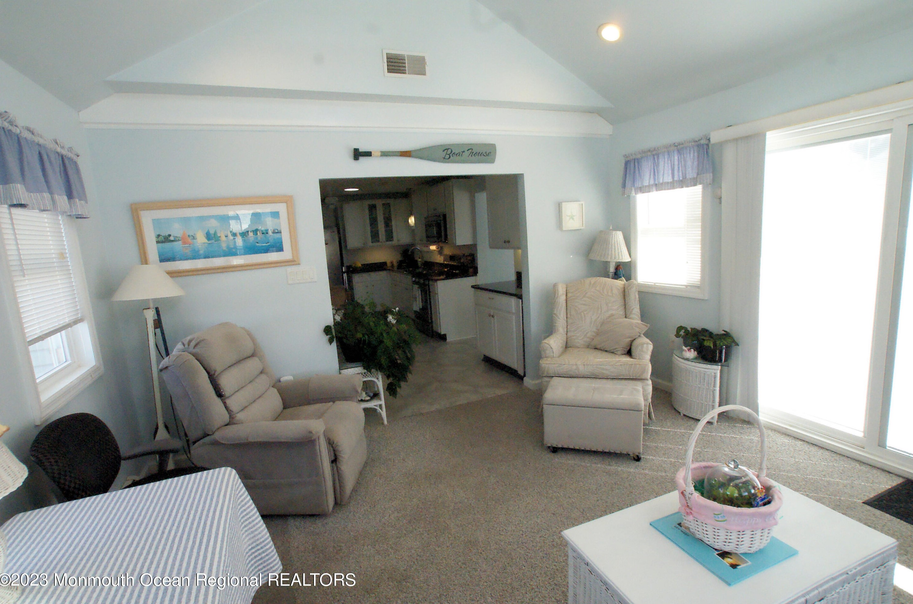 17 Lake Superior Dr, Tuckerton NJ  08087-1671 exterior