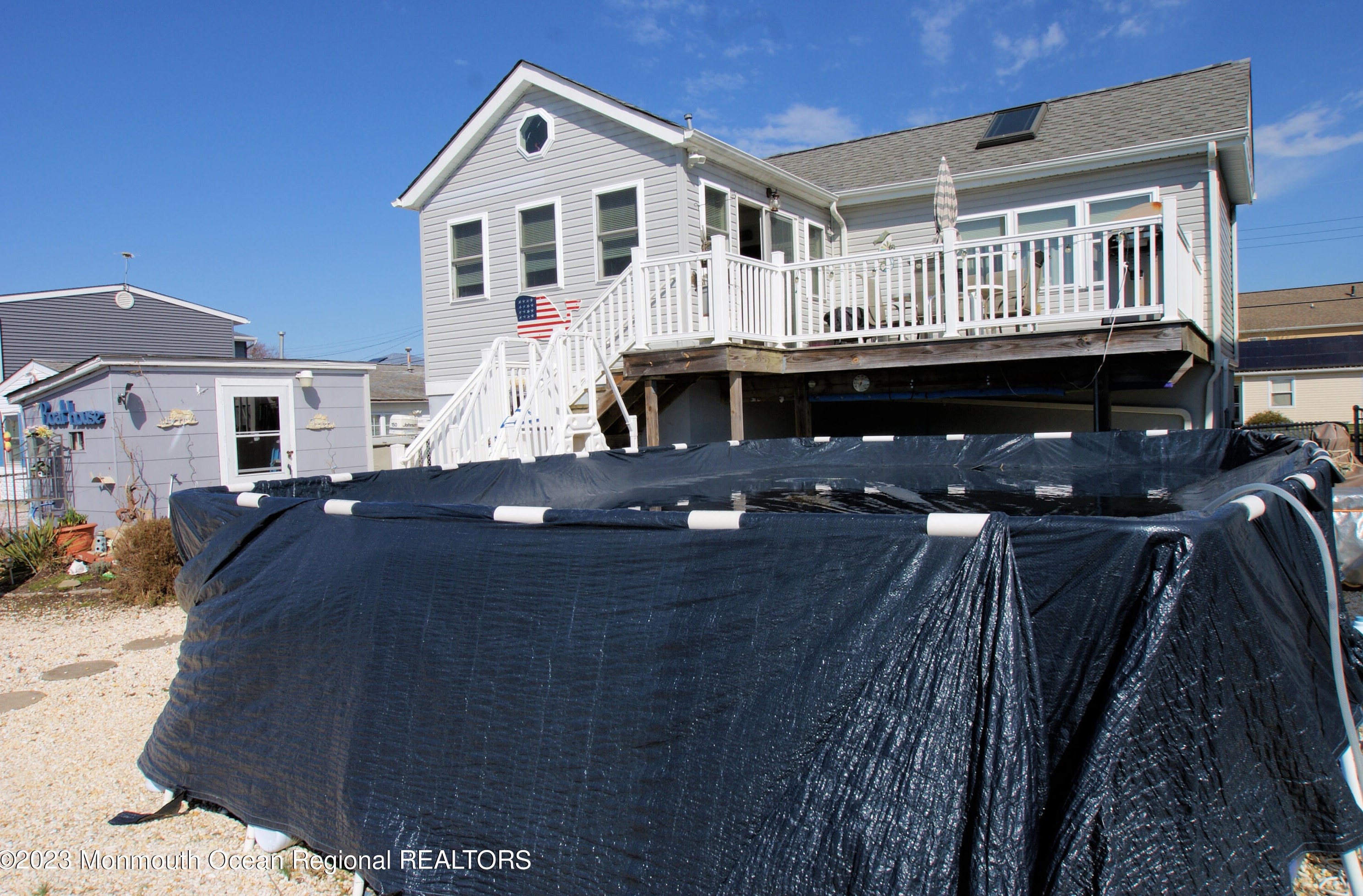 17 Lake Superior Dr, Tuckerton NJ  08087-1671 exterior