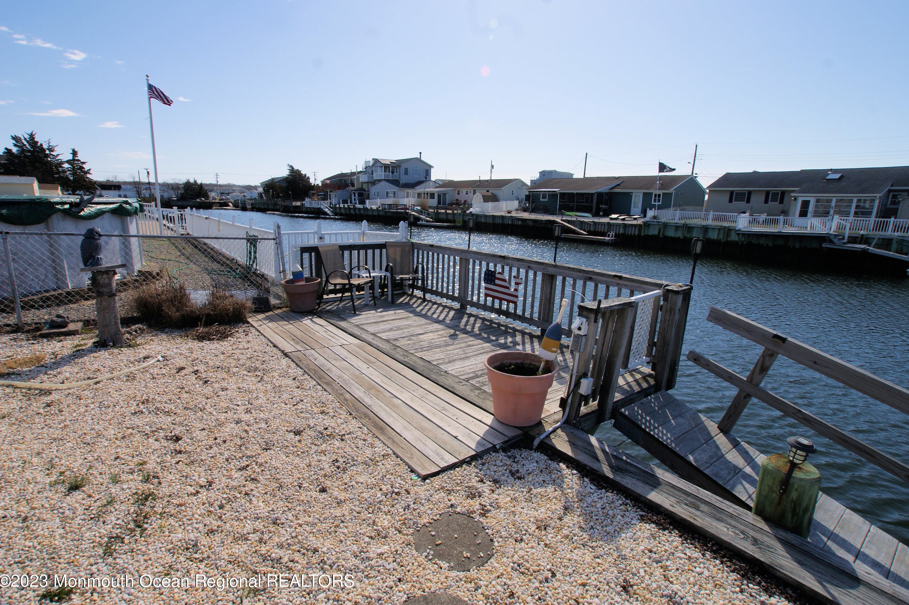 17 Lake Superior Dr, Tuckerton NJ  08087-1671 exterior