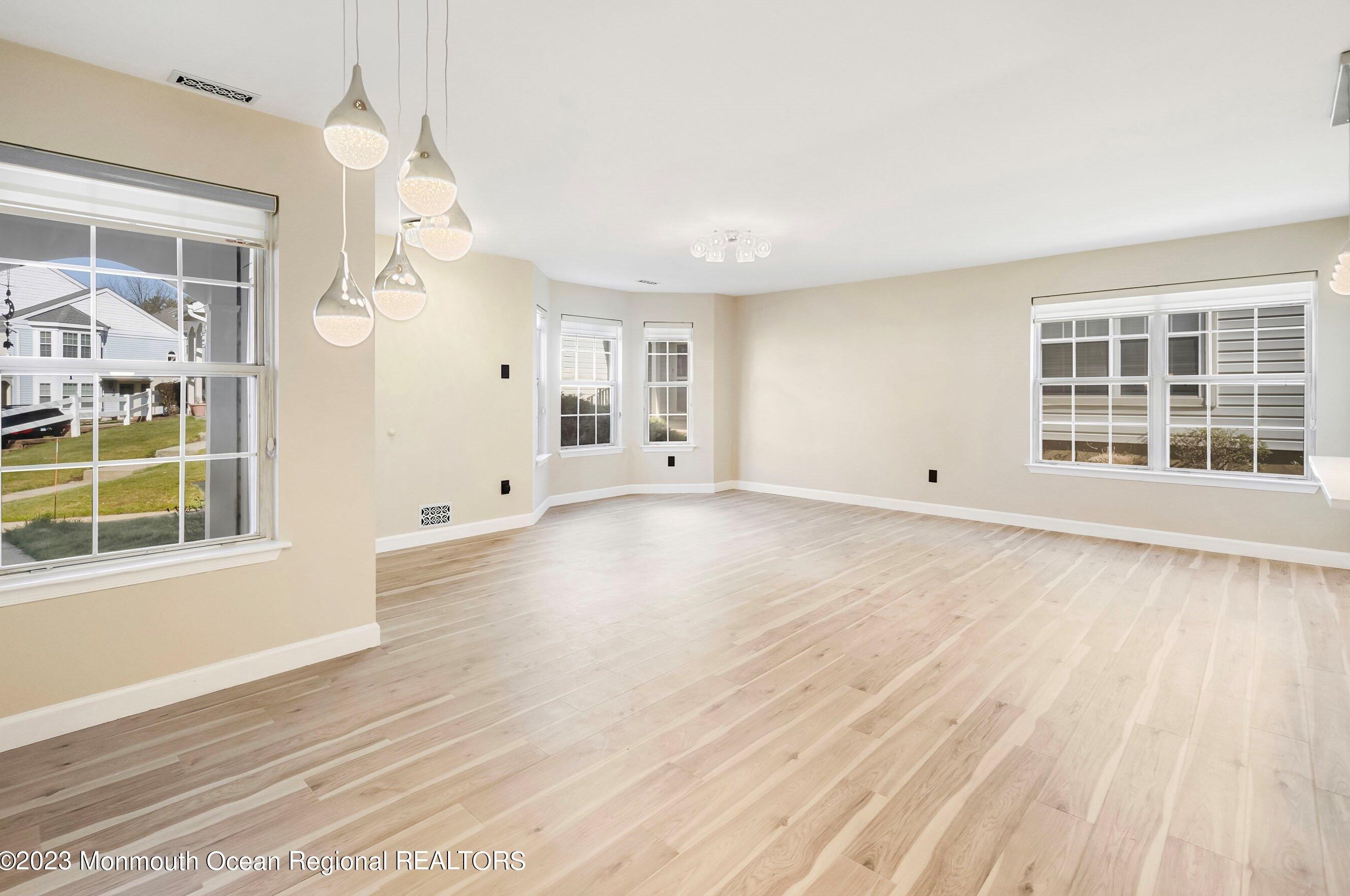 103 Hyacinth Ln, East Freehold, NJ 07728