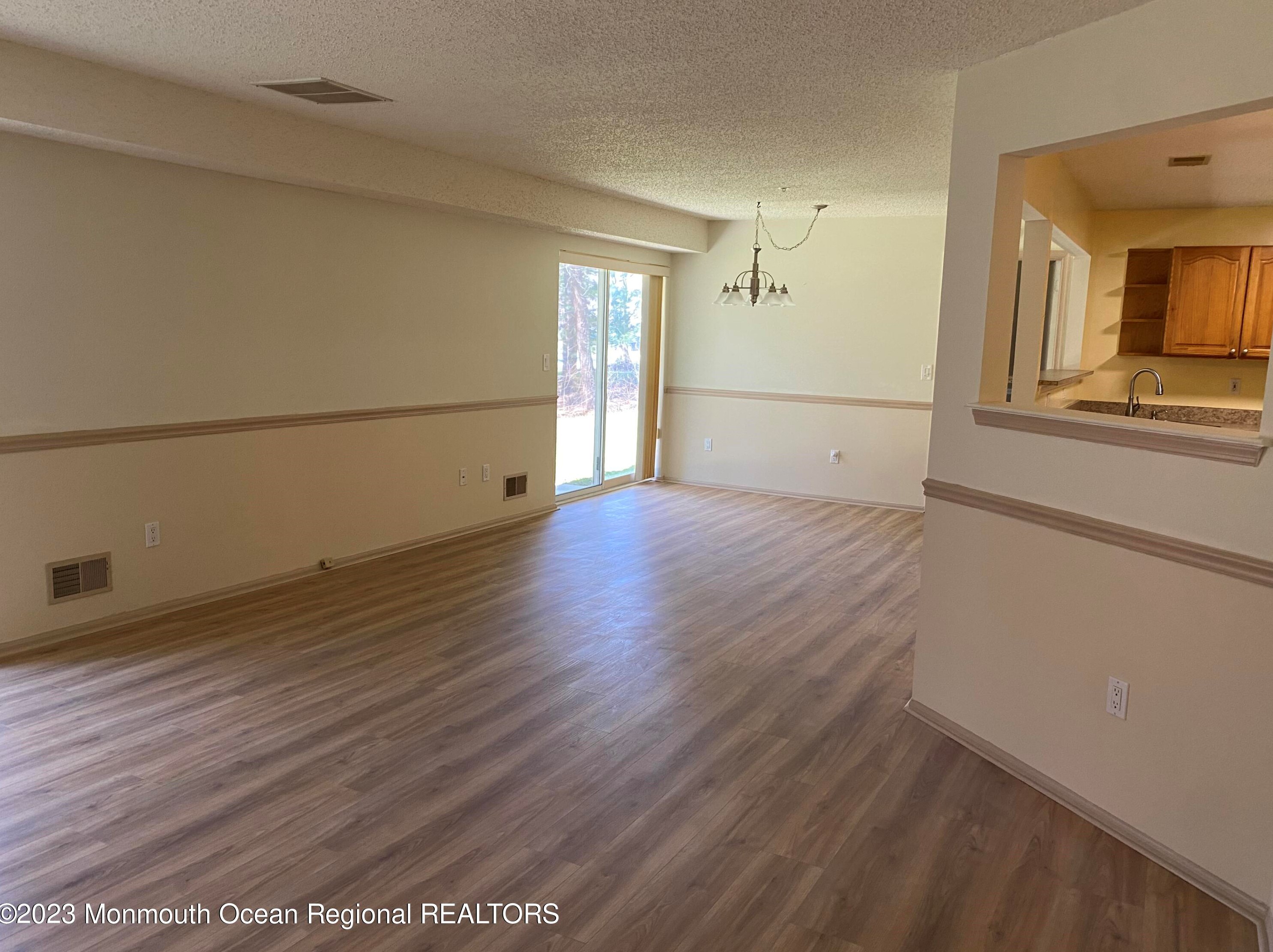 4308 Norma Pl, Toms River NJ  08755-1085 exterior